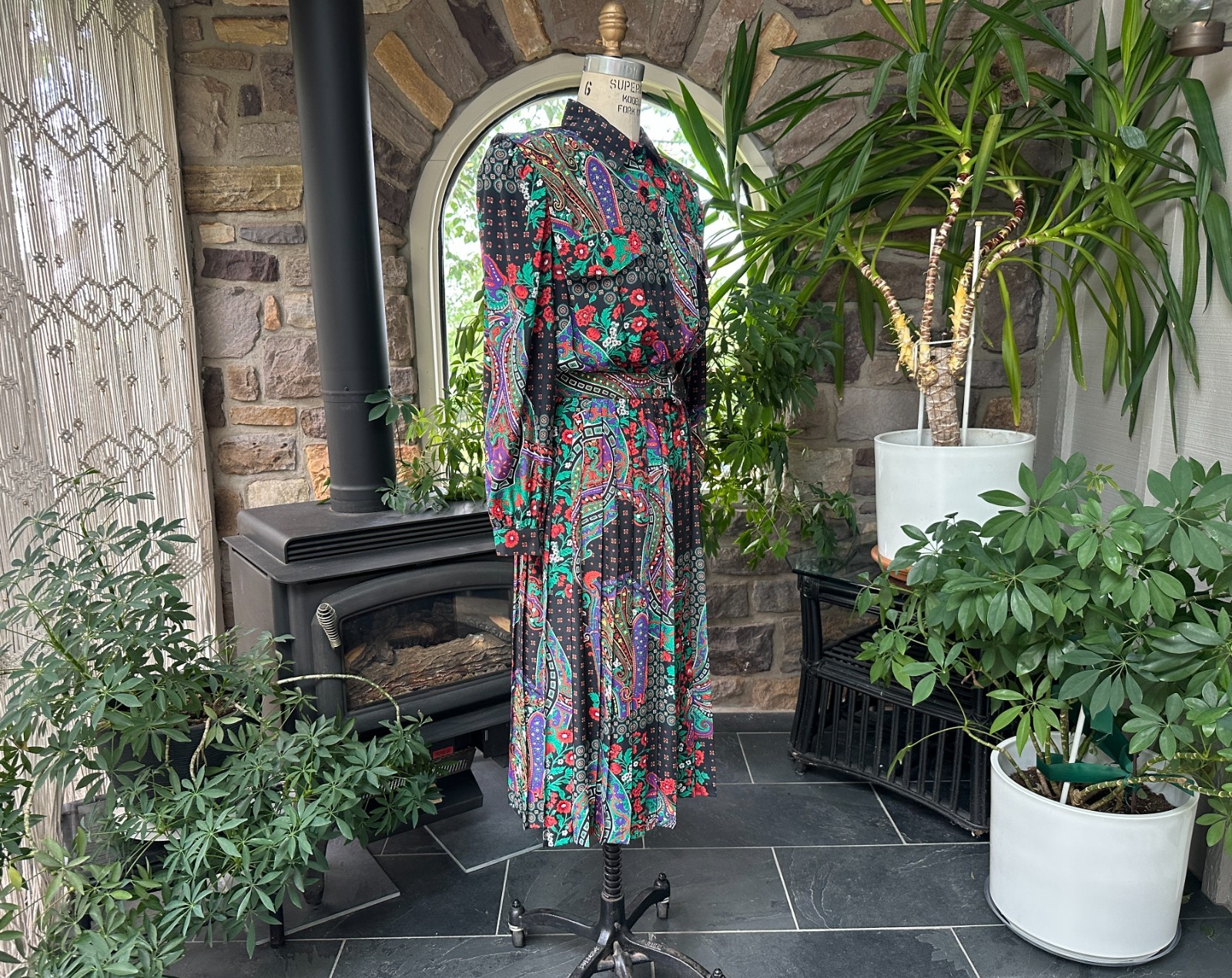 Vintage 1980s Black and Green Floral Paisley Dress Leslie Fay Dresses