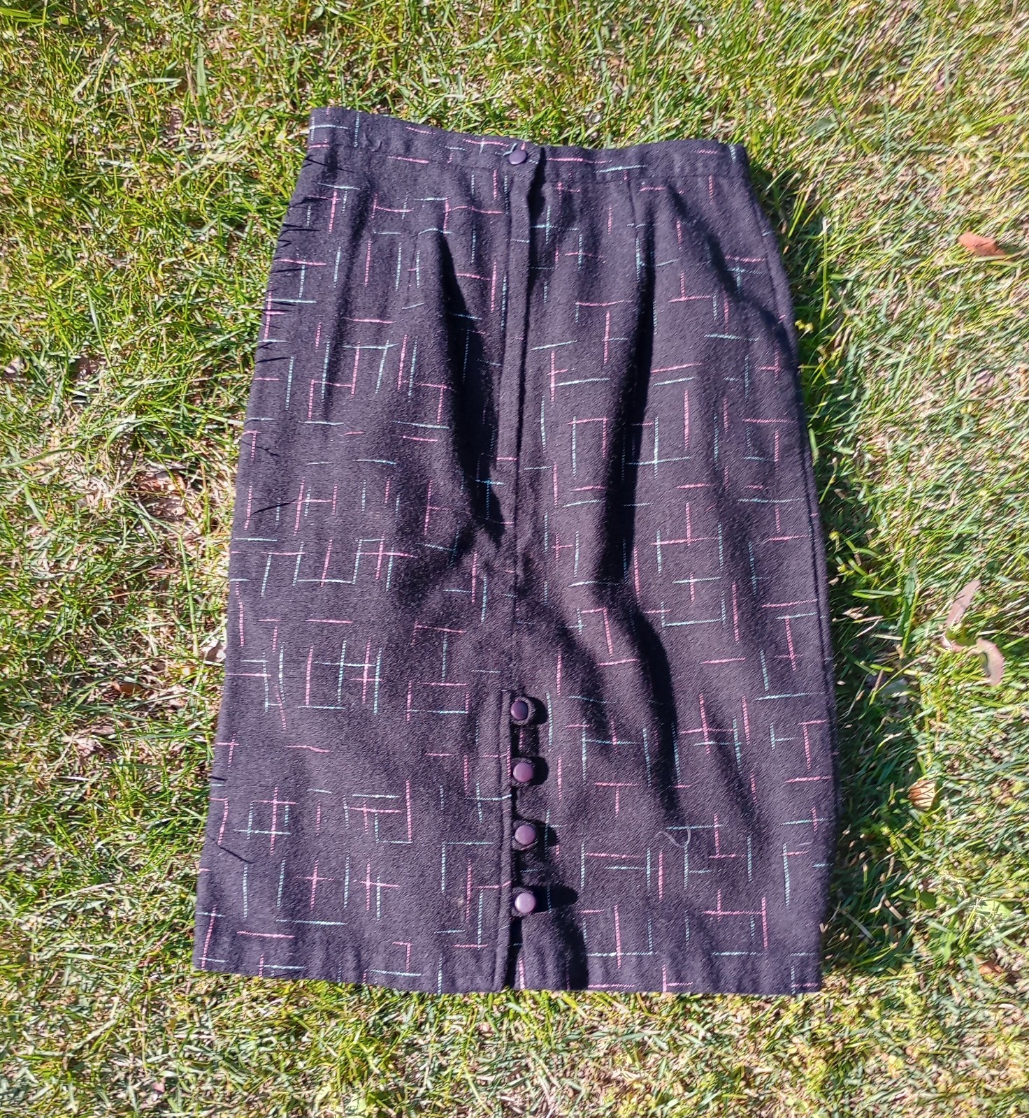 Adorable 60’s Vintage Pencil Skirt With Turquoise& Pink Geometric Lines Size S