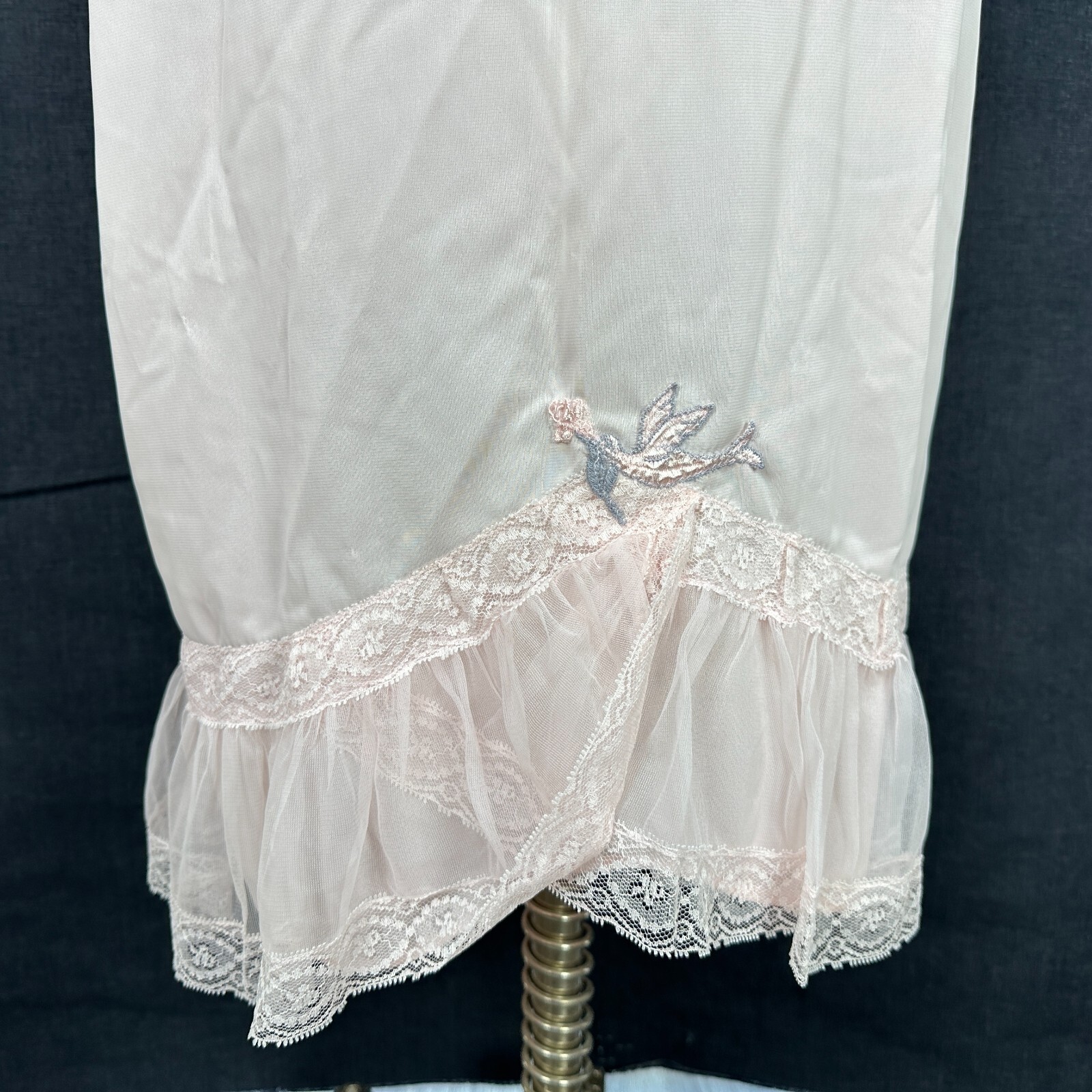Pretty Vintage full slip Chiffon Doves & Lace CARILLON 34 Pink Embroidered 1950s