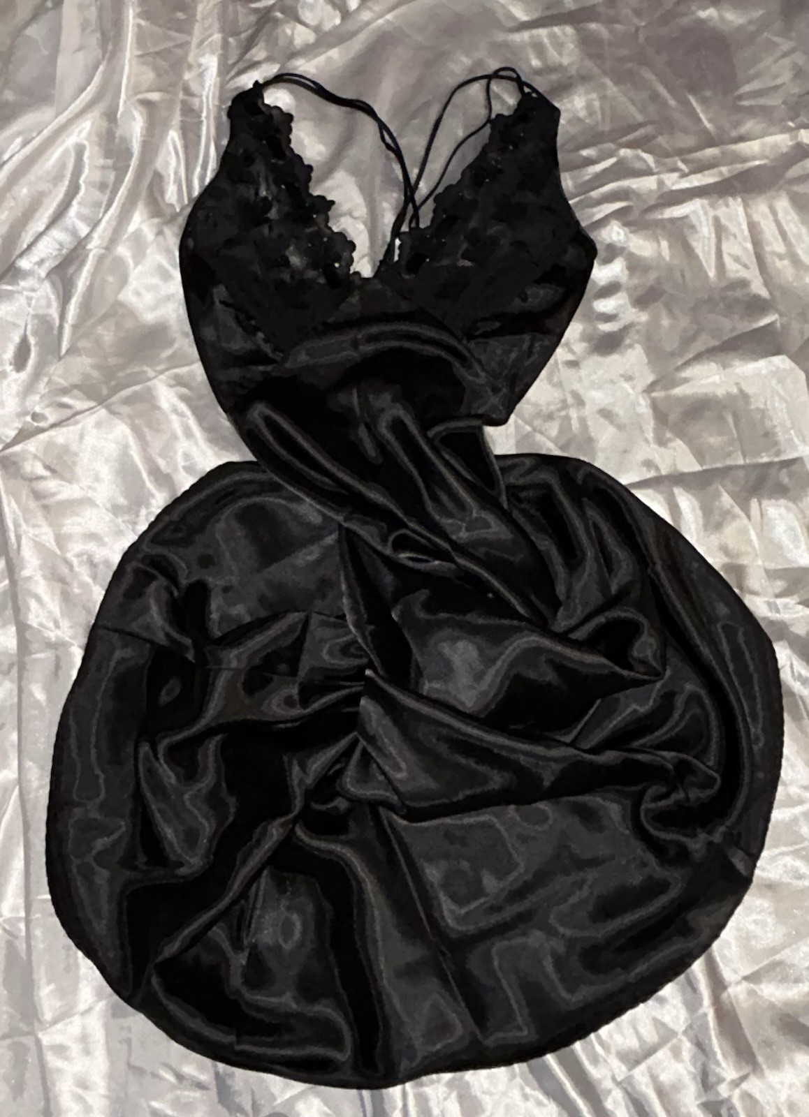SEARS INTIMO AMORE Black Shiny Satin Sheer Embroidery Lace Long Nightgown M NWOT