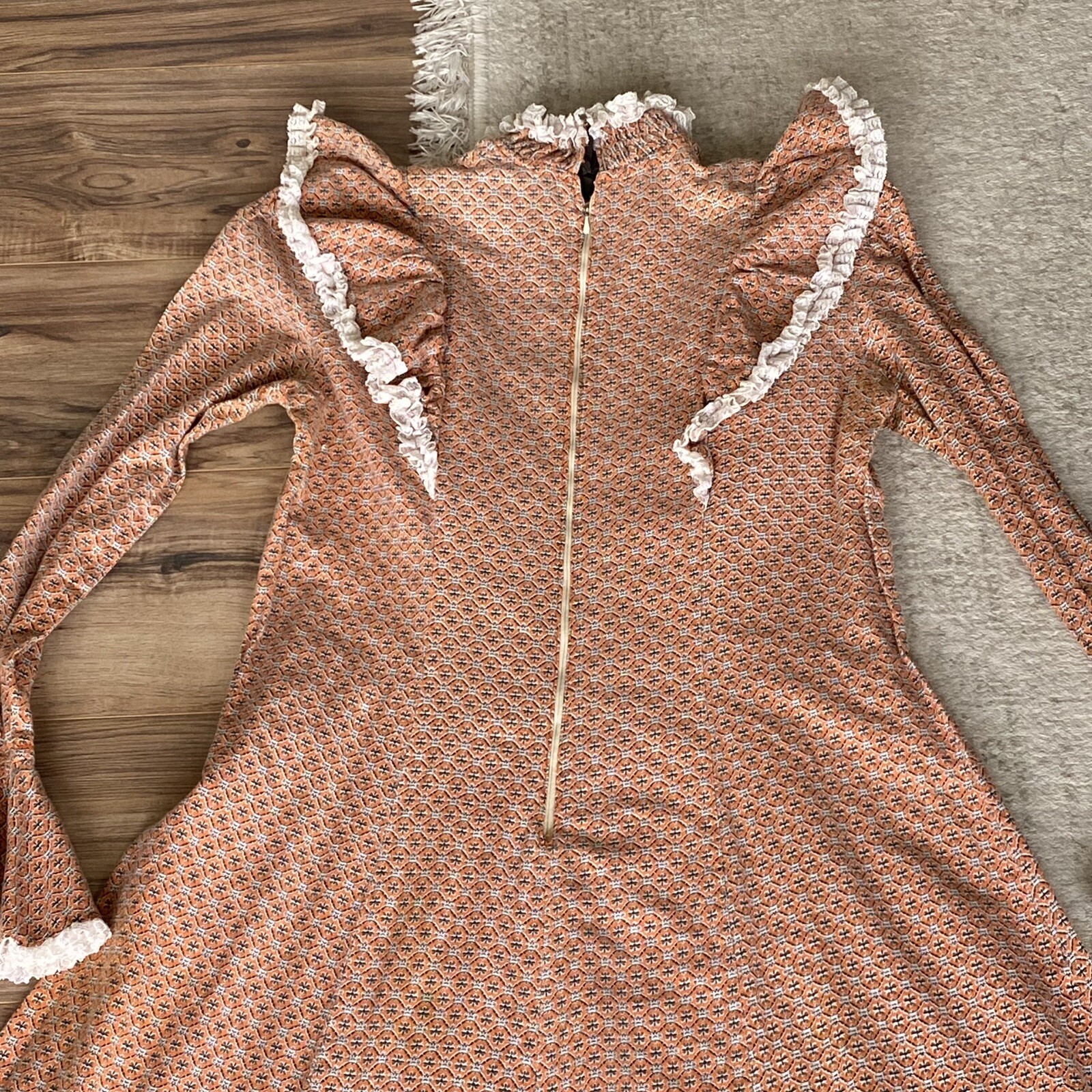 Vtg Vintage 1970s 70s Woodstock Cottage Prairie Boho Bell Sleeve Lace Sage Dress