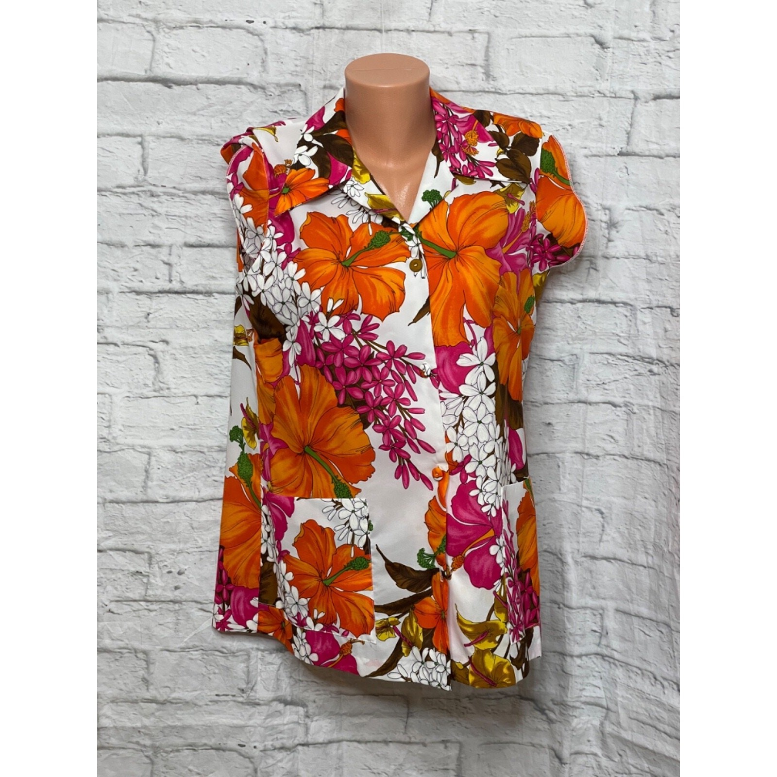 Vtg LIBERTY HOUSE Hawaiian Print Sleeveless Tiki Button Top Med
