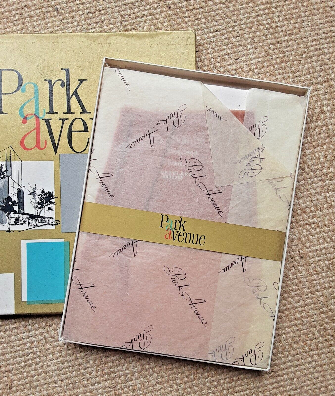 Vtg PARK AVENUE Irregulars Hosiery 3 Pairs Stockings in BOX Size 8.5 Sun Beige
