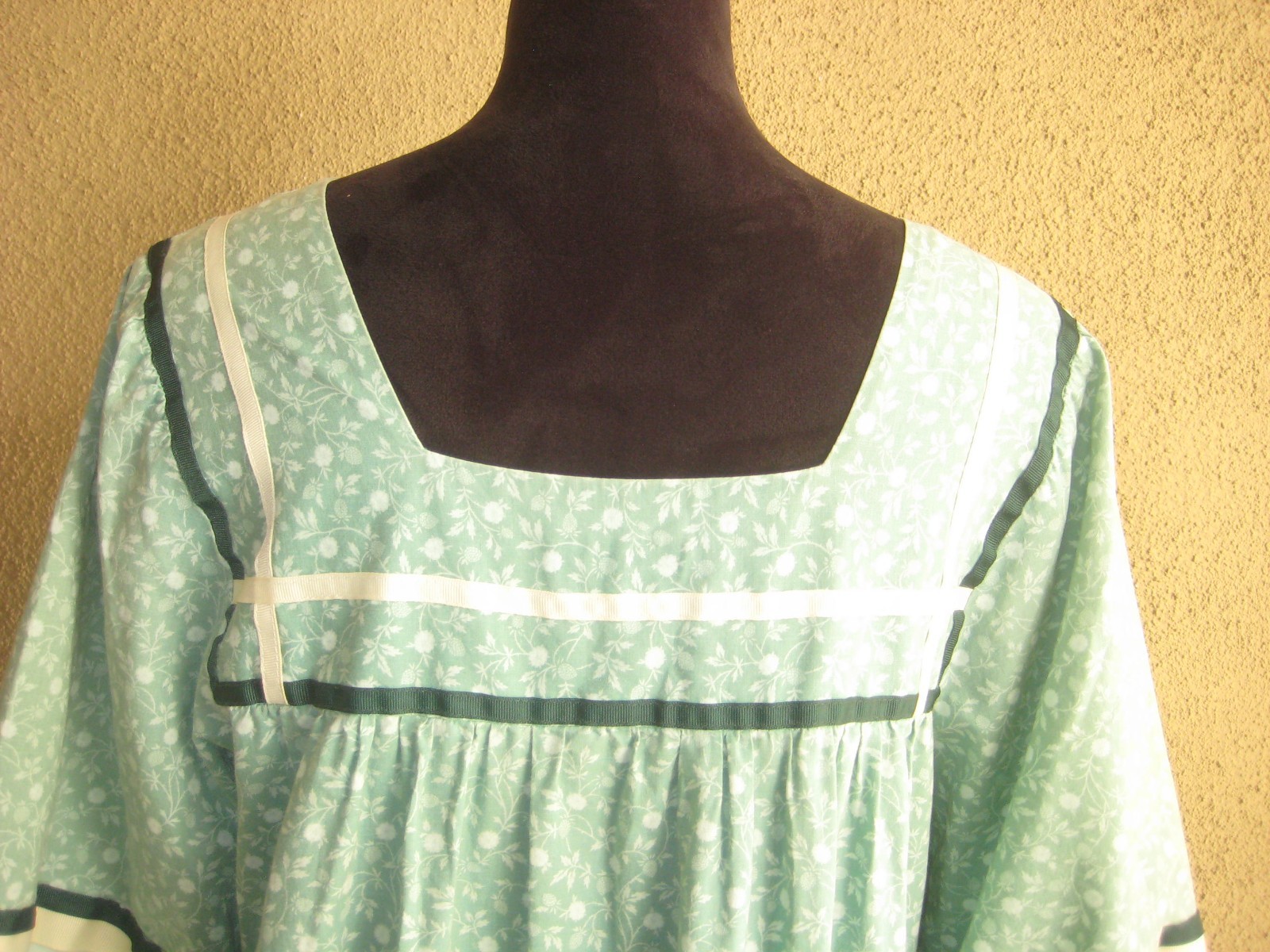 Vintage Hilda Hawaii sage floral ruffle hem puff sleeves muumuu long dress M