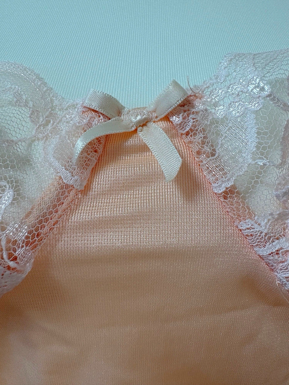 Vintage 1990s Frederick’s of Hollywood Cami Lace Lingerie Corset Top Salmon Pink