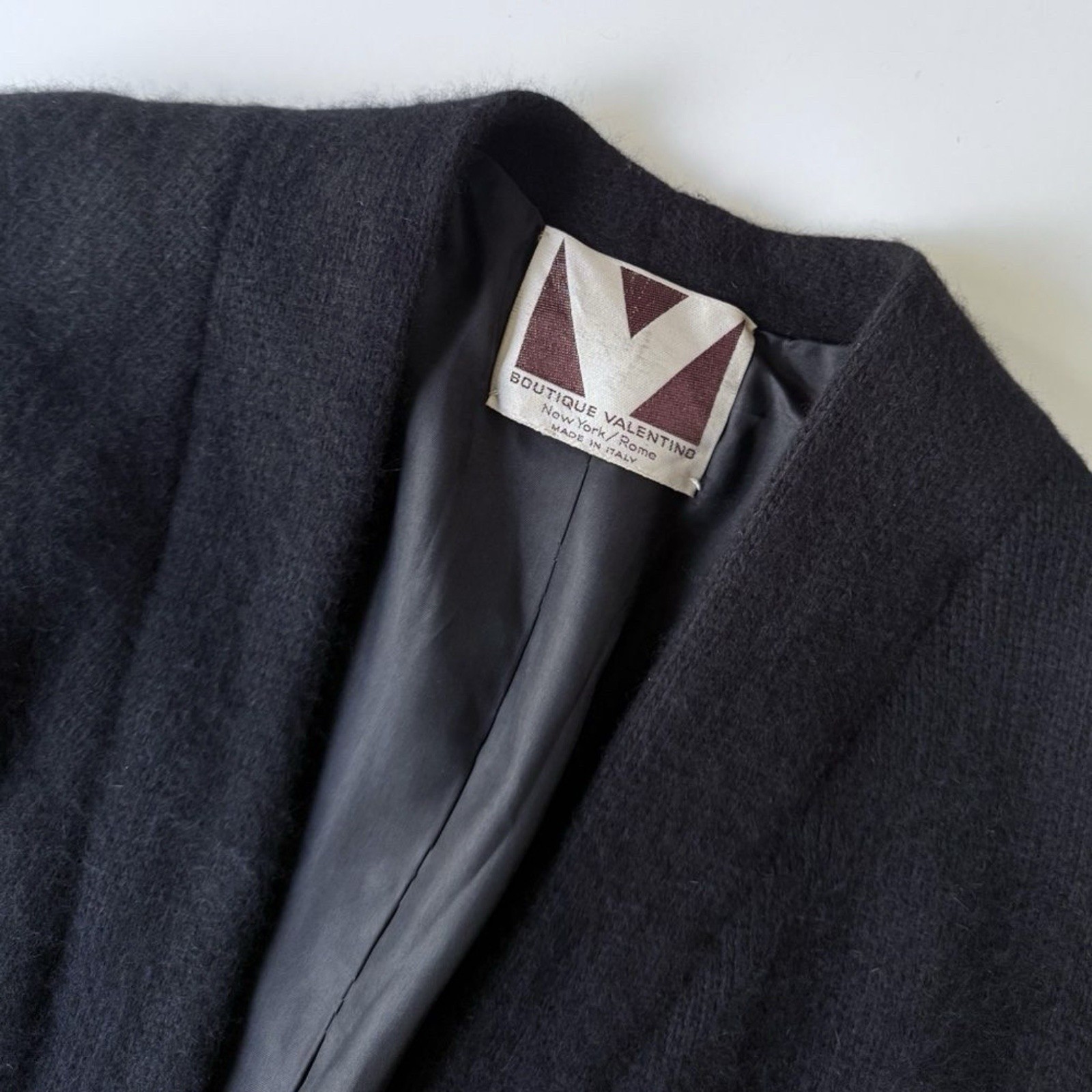 Rare Valentino 1960s Vintage Kimono / Smoking Jacket Style Wrap Jacket Black S/M