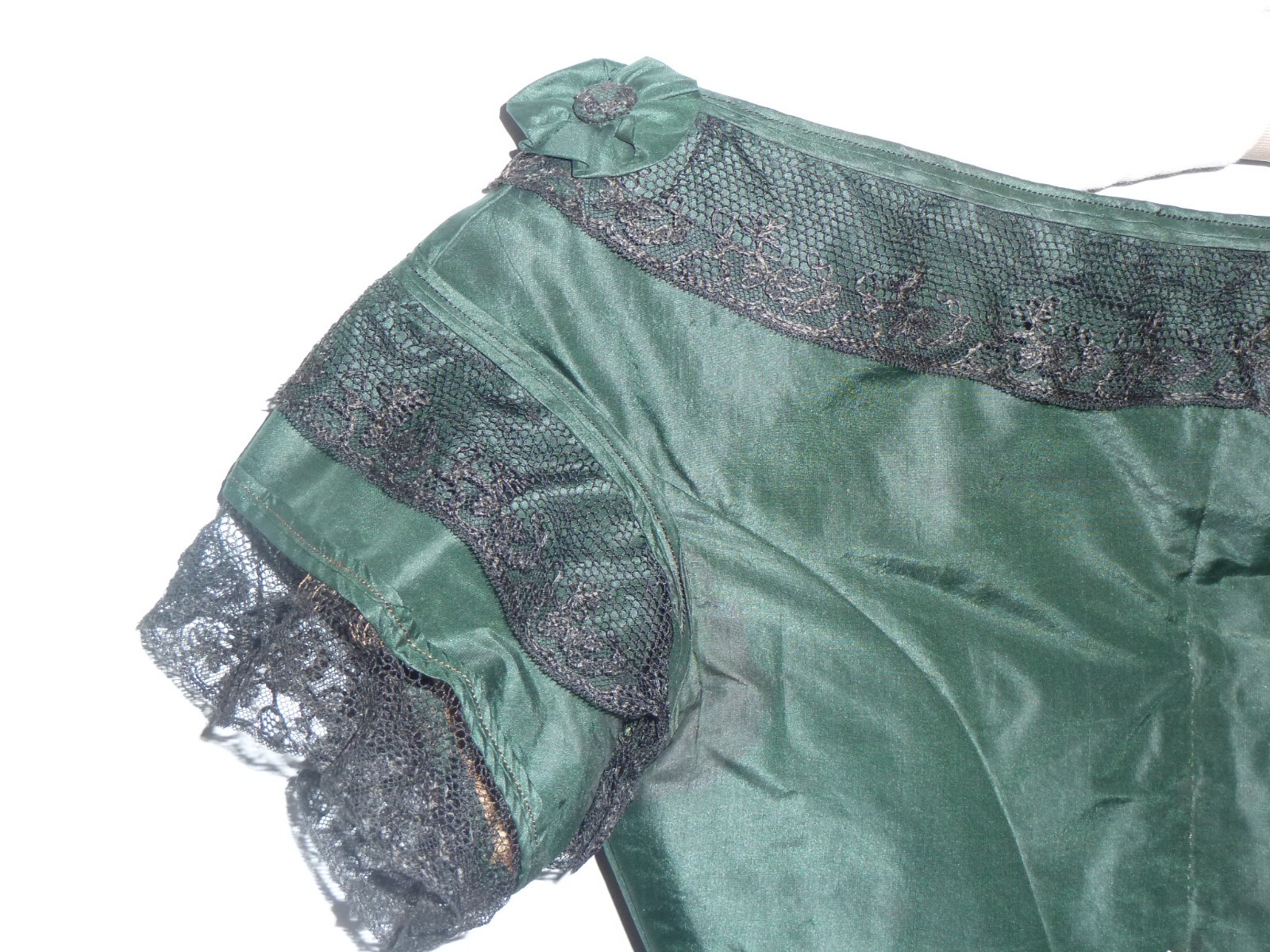 Antique Victorian Blouse Mid to late 1800s Vtg Chantilly Lace Handmade Rosettes