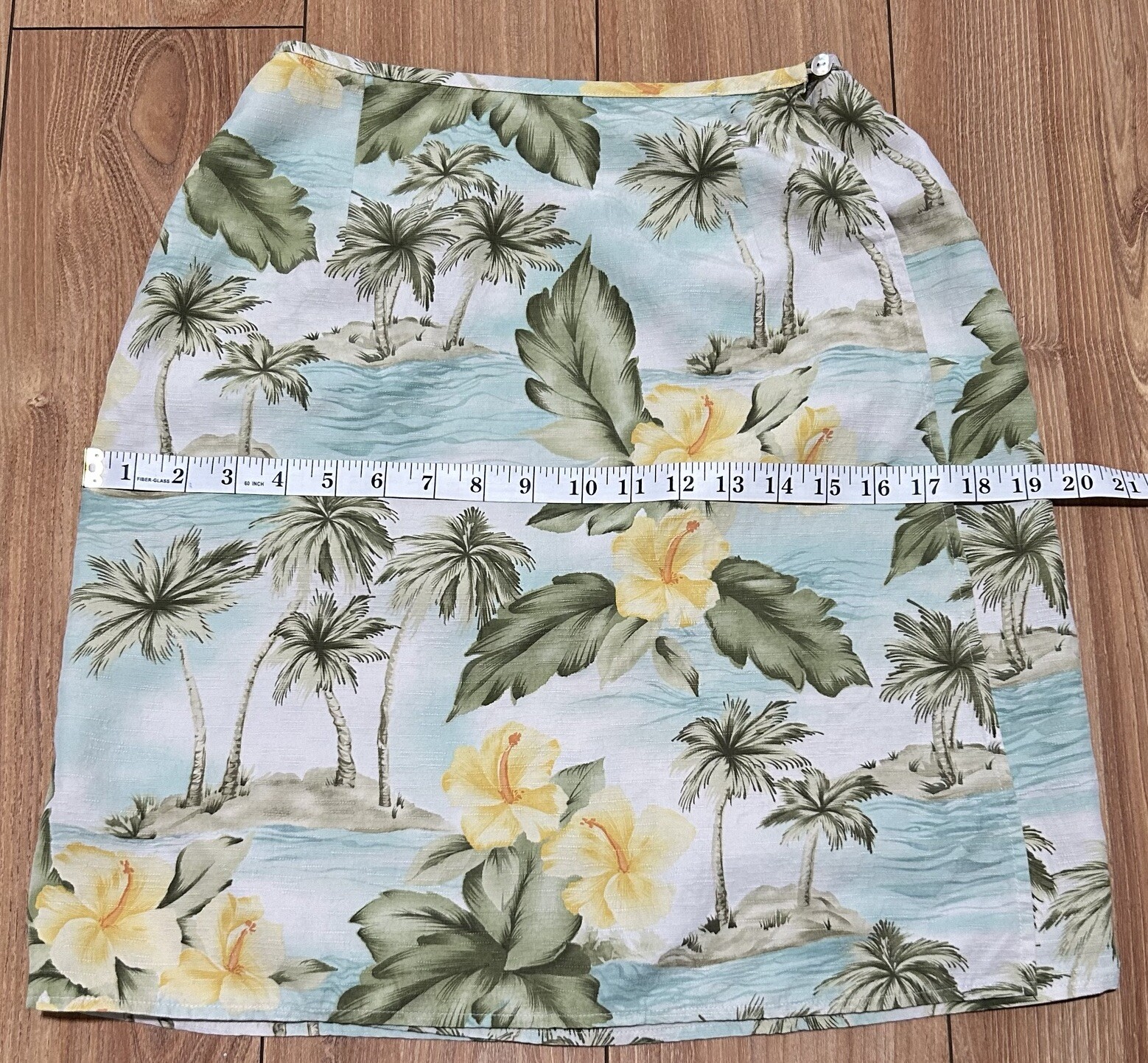 Tommy Bahama Wrap Skirt Womens Sz 4 100% Silk Hawaiin Tropical Vacation Vintage
