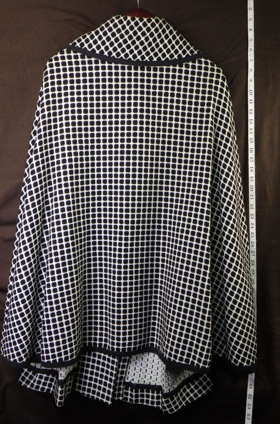 Vintage near MINT S Eisenberg cape WOW black white square dots super model 1960s