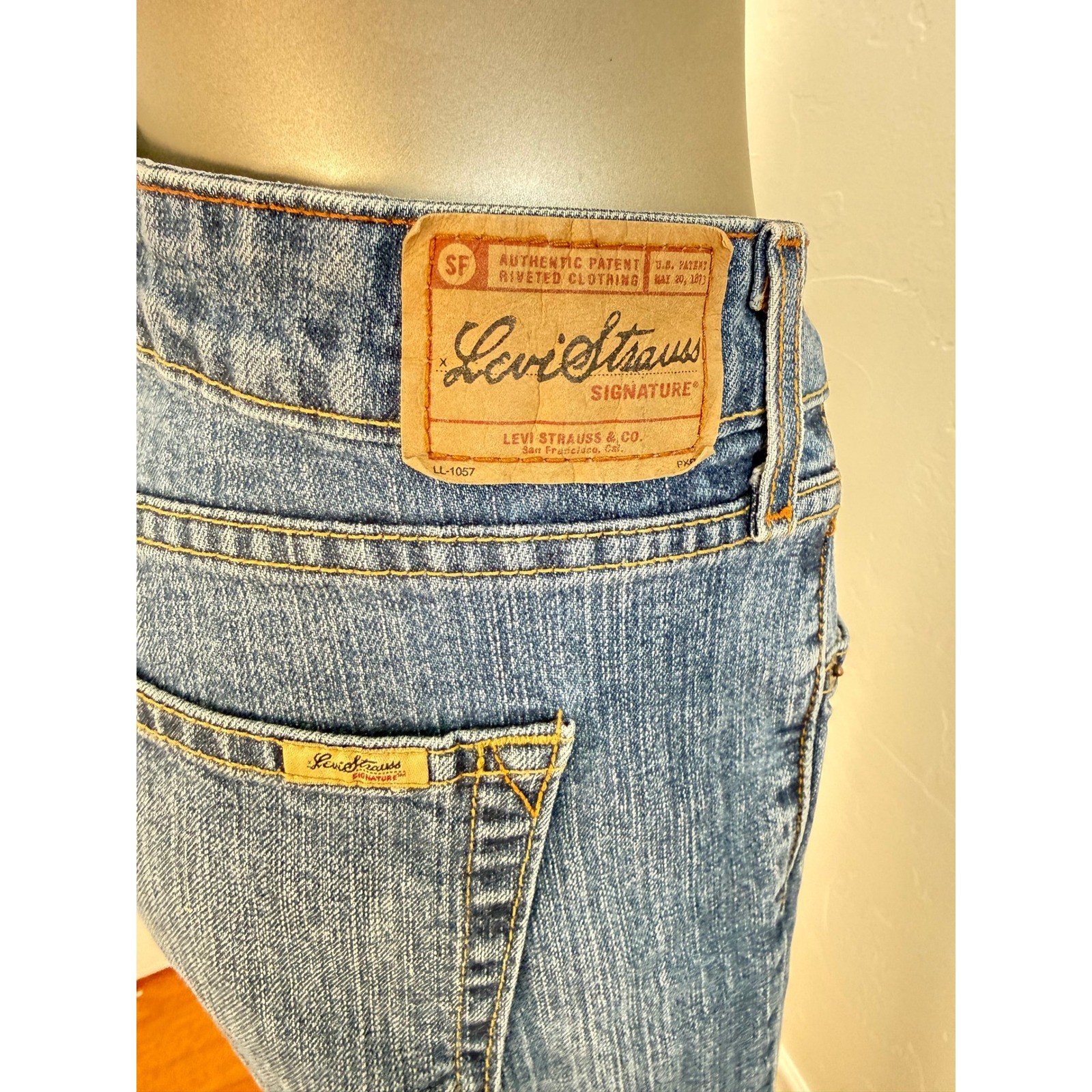 Vintage 2006 Levi Strauss Signature Gold Label Bootcut Jeans – Misses 8 Medium