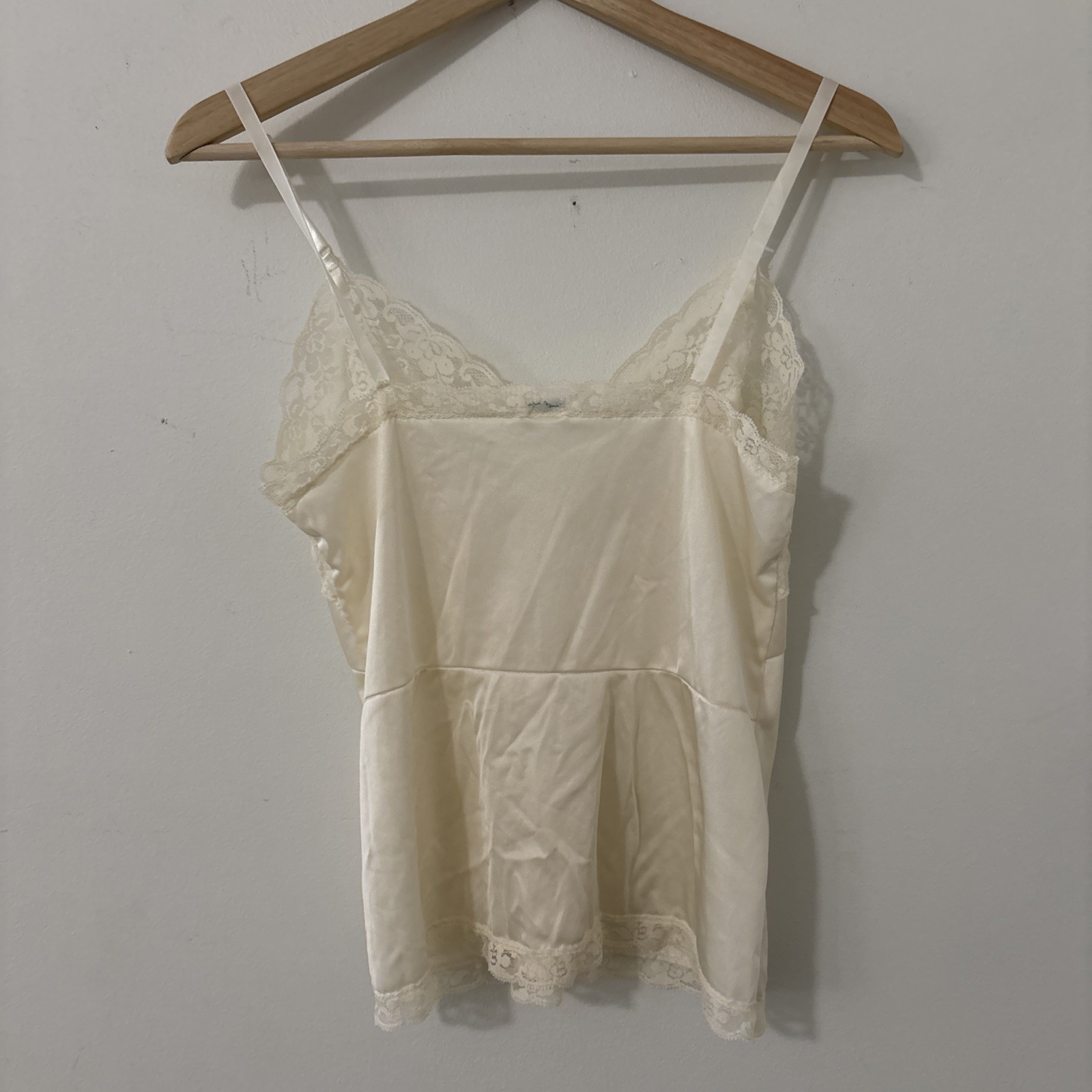 Vtg Sliperfection Nylon Tricot Ivory Lace Camisole Medium Whimsy Dainty
