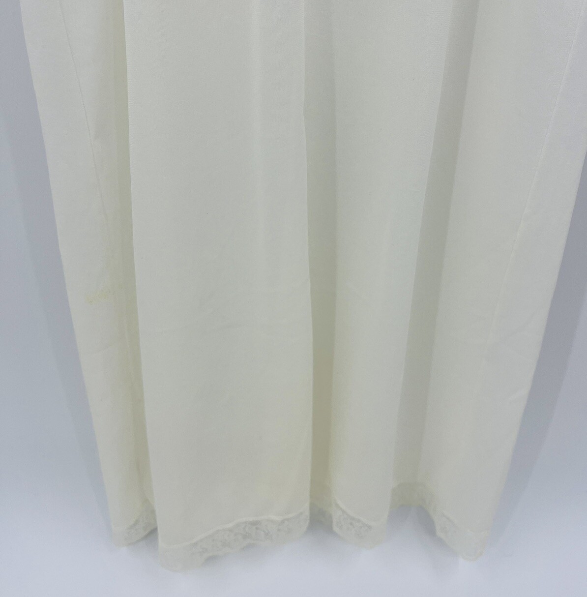 Vintage Vassarette Nylon Crepelon Full Slip Ivory Lace Trim Size A 34