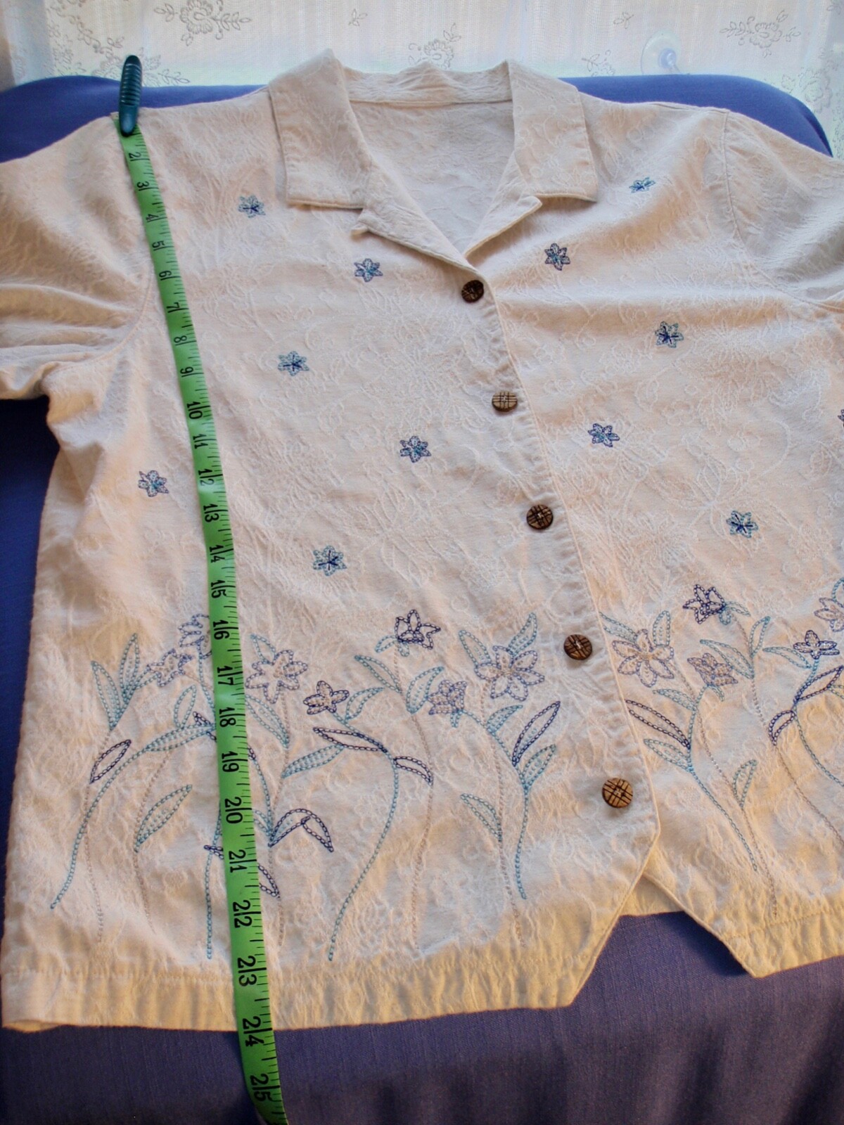 Cotton Blend VTG Embroidered Beige Floral Top Shoulder Pads Wood-look Buttons
