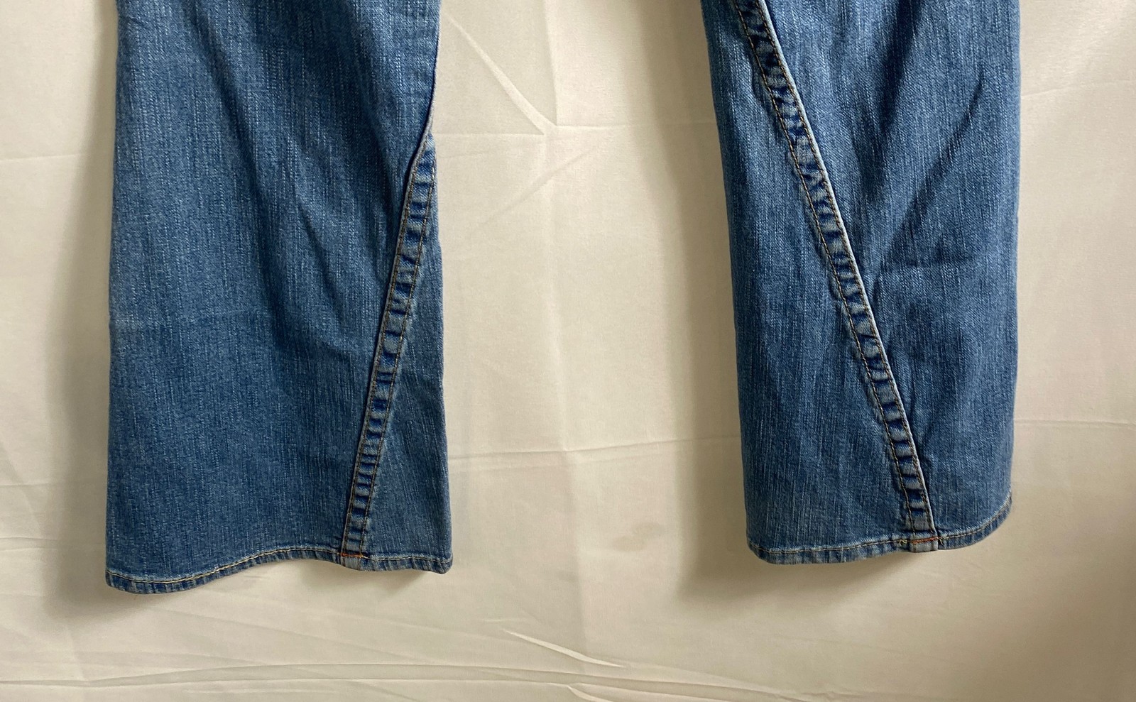 Vintage Y2K True Religion Women’s Joey Blue Jeans White Contrast Flare USA Sz 28