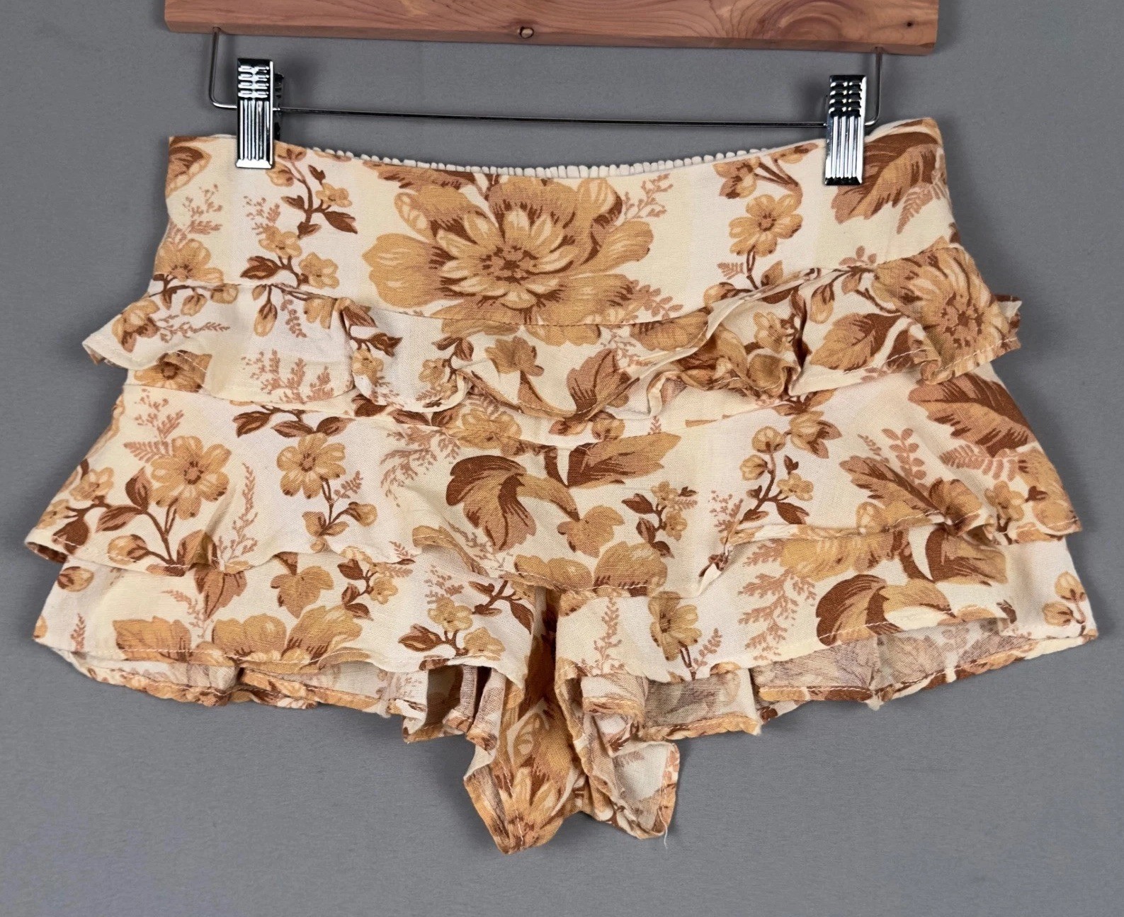 Free People In Bloom Bloomer Shorts XS Floral Smocked Ruffle Boho Cottagecore