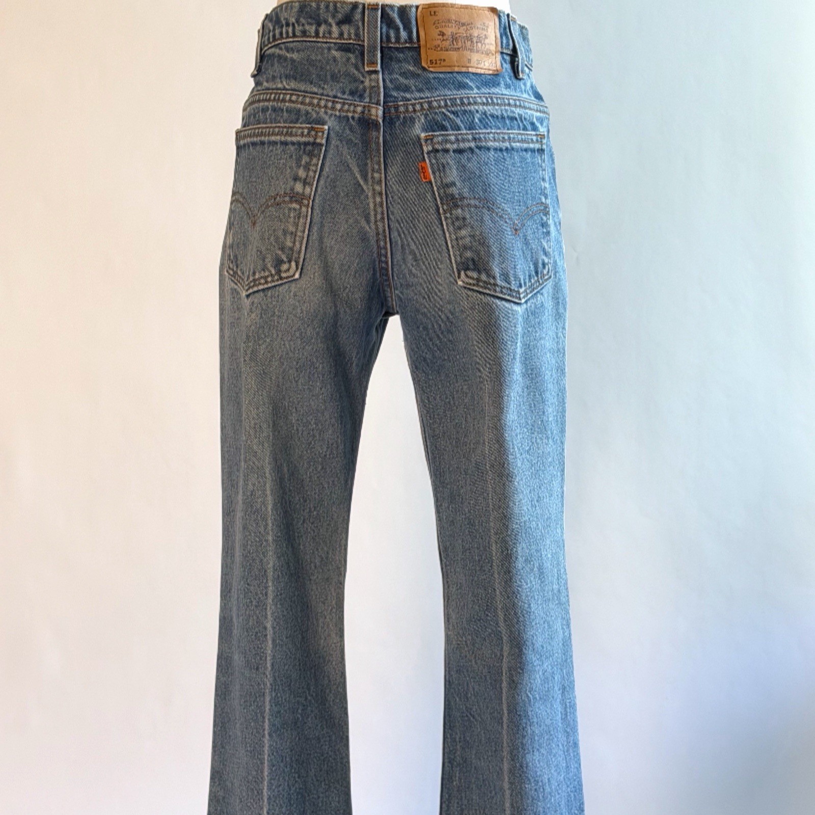 90s Levi’s 517 Orange Tab Boot Cut Made in USA 28×29 (Tag 30×31) Natural Fade