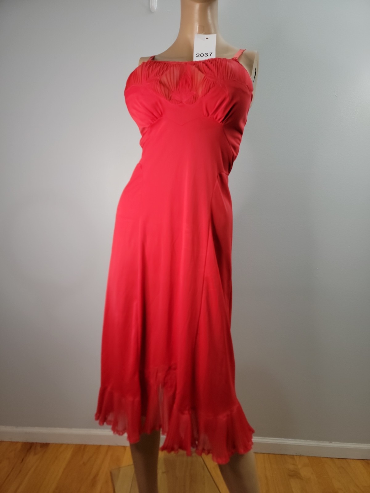 Vintage Charmode Tricot Nylon Red Full Slip Lace detail pleats Size 34