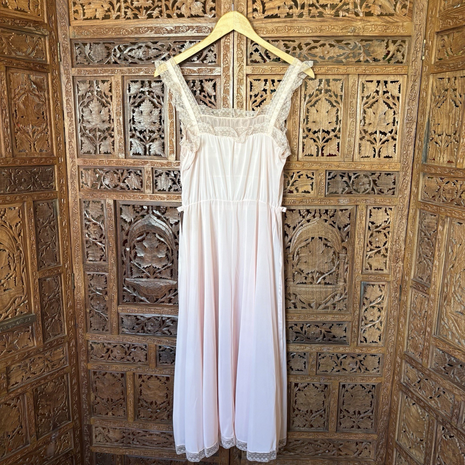 VtG Deadstock Luxite 40s 50s Romantic Pale Pink Nightgown Lace Bridal Slip Dress