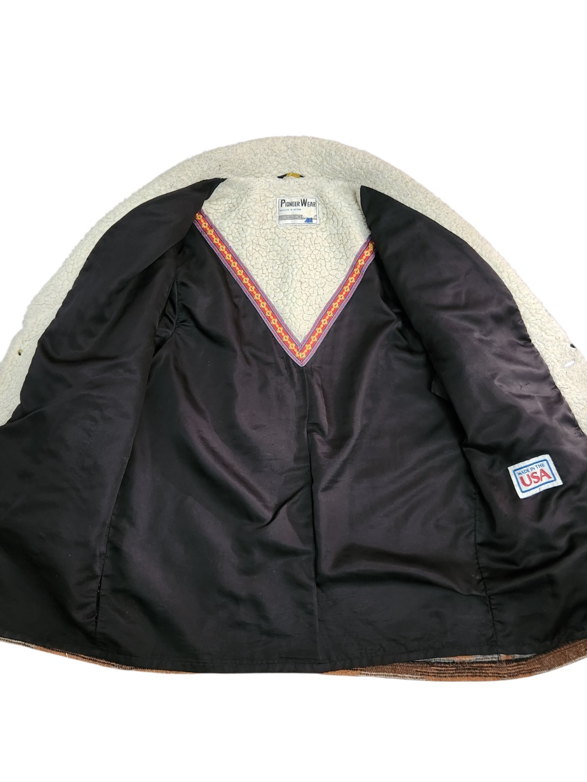 Vintage Pioneer Wear Chore Coat L XL USA Santa Fe Aztec Sherpa Lined Wood Button
