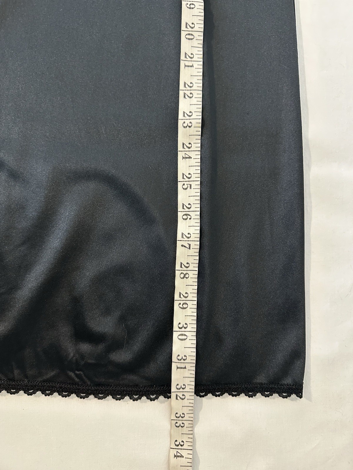 Vtg 70s Warners Perfect Measure Black Half Slip Skirt Scalloped Lace Hem S 21×32