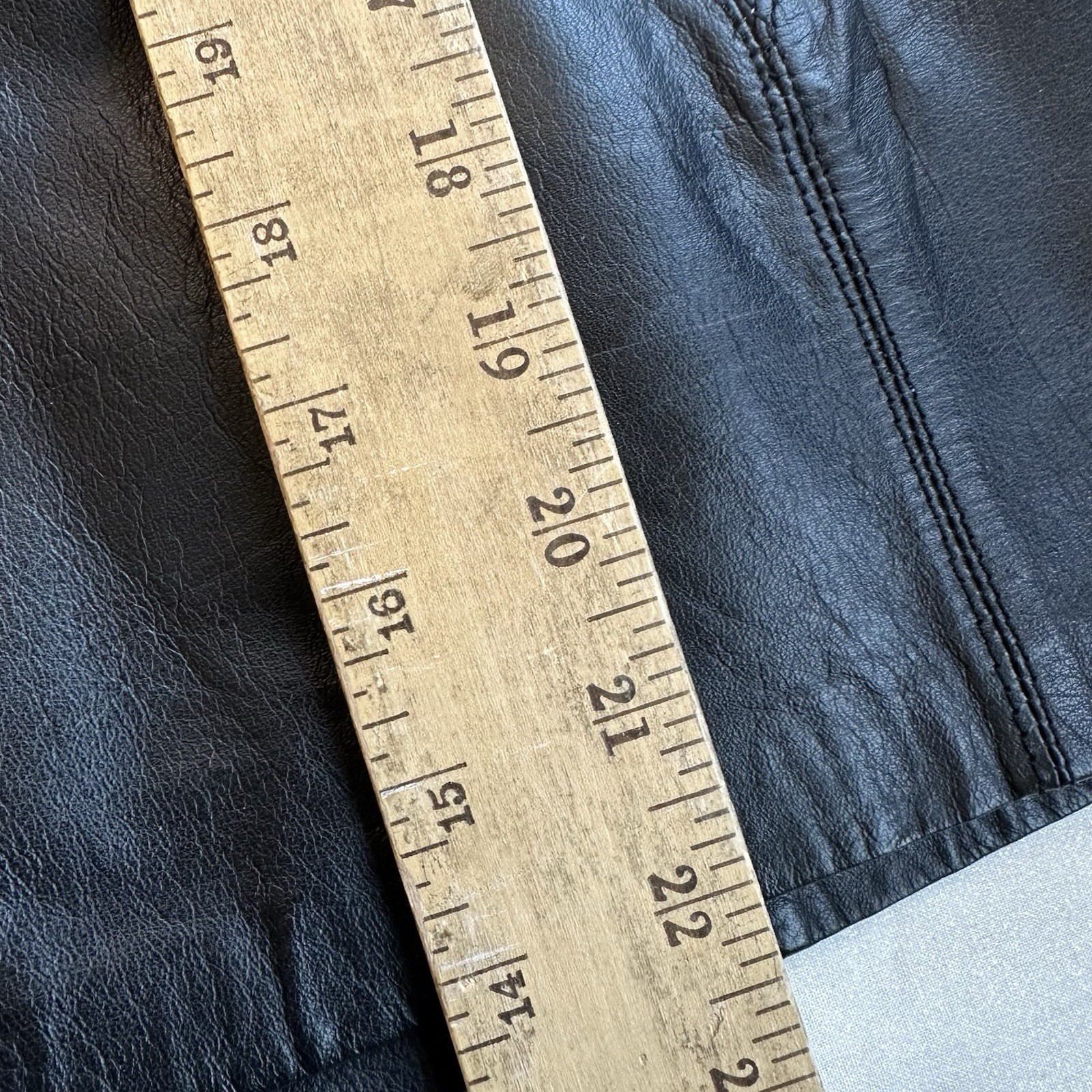 Vintage G-III Leather Fashions Women’s 9/10 Black Genuine Leather Pencil Skirt