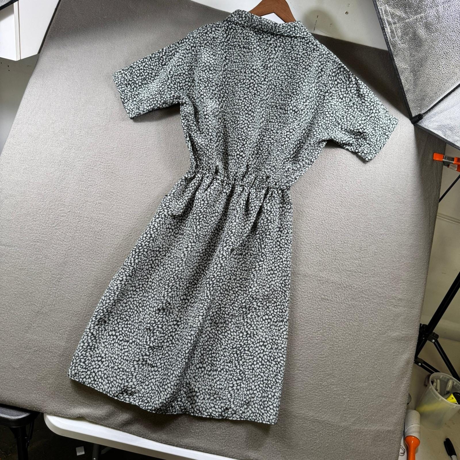 Vintage Calidad Ideal Dress Women M Gray Animal Print Button Front Collar Retro