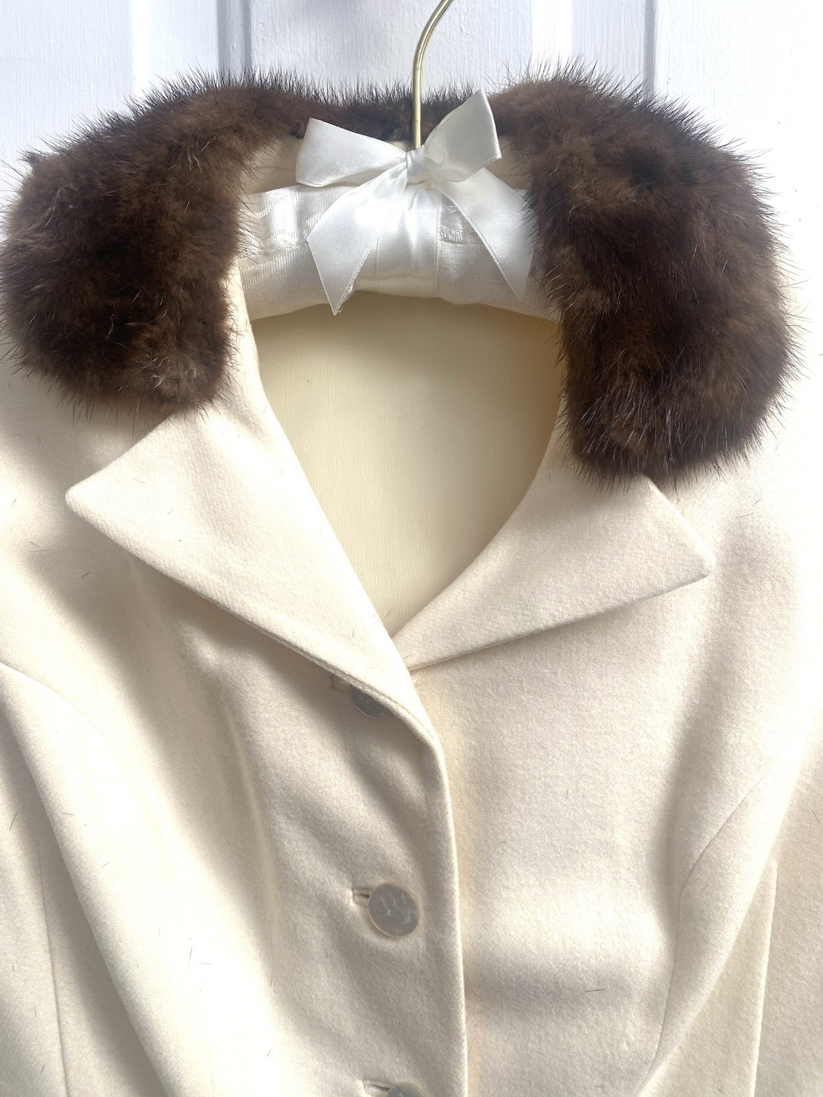 Vintage 1940’s NWT Moordale Fitted Jacket Mink Collar