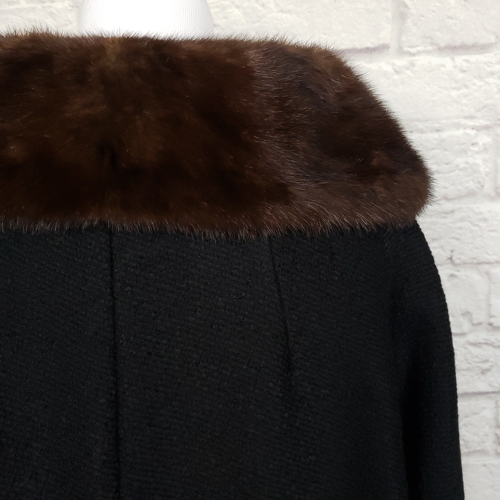VTG Berroco Black Wool Boucle Swing Coat Mink Fur Collar Wancantuck Fits a M/L