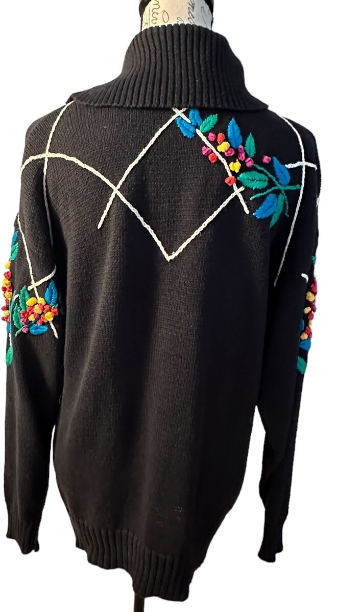 Vintage IB Diffusion Womans Black Cotton Sweater Colorful Multi Color Floral Med