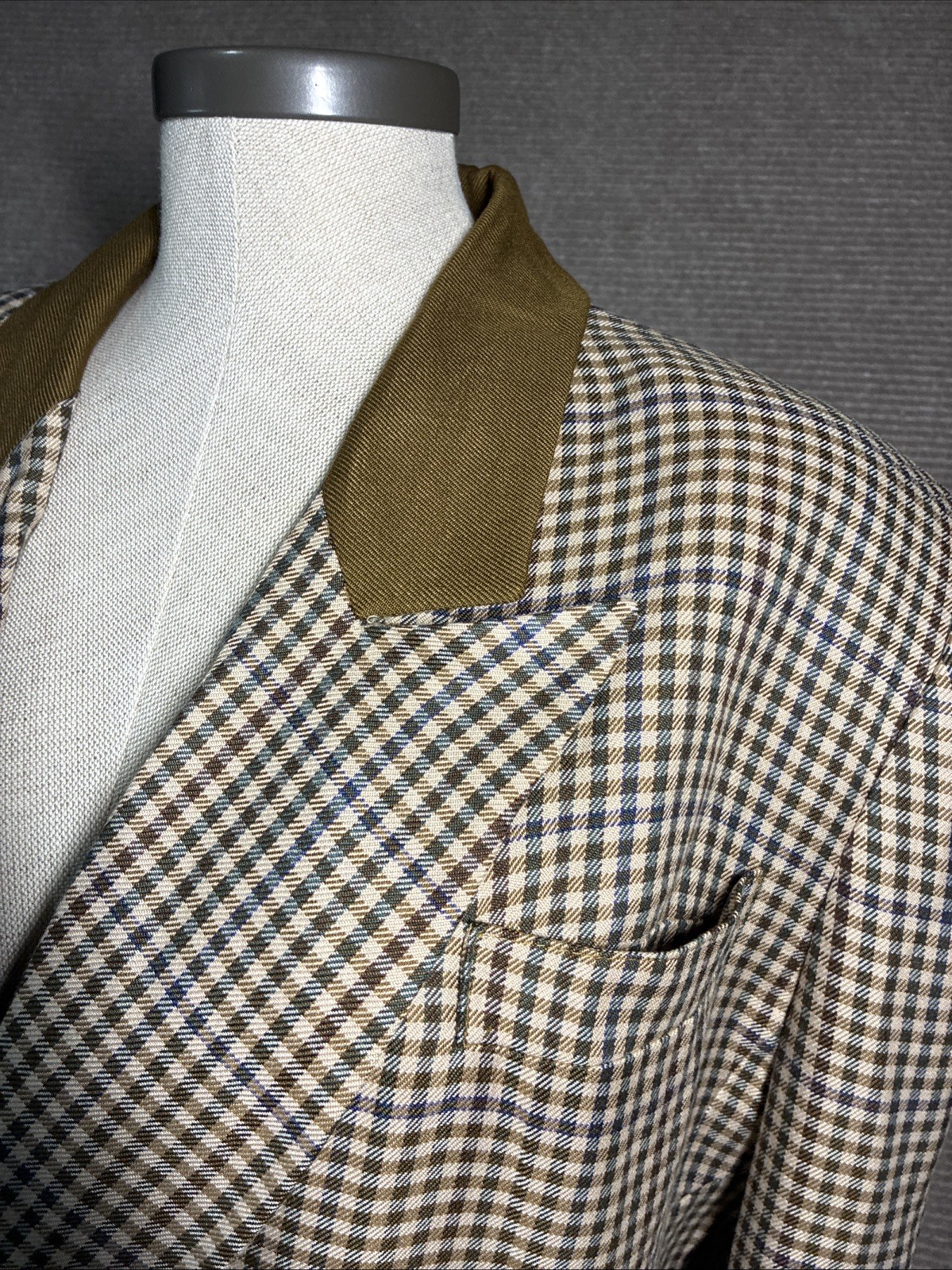 Vintage Harve Benard Double Breasted Blazer in Houndstooth Checked Brown And Blu