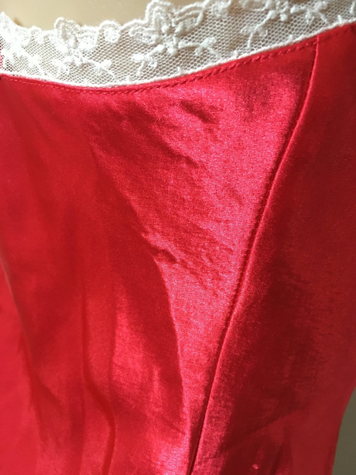 S Vtg VICTORIA’S SECRET Soft SATIN Lace Bodysuit Teddy Red Ivory Gold Label