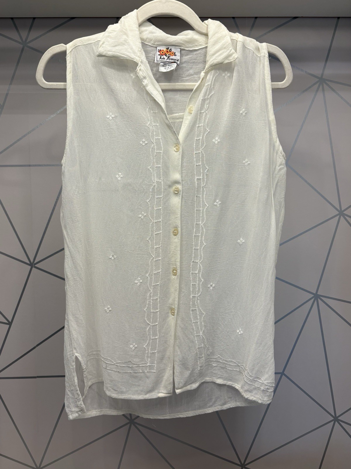 Vintage La Femme White Embroidered Rayon Blouse M Sheer Sleeveless Made India