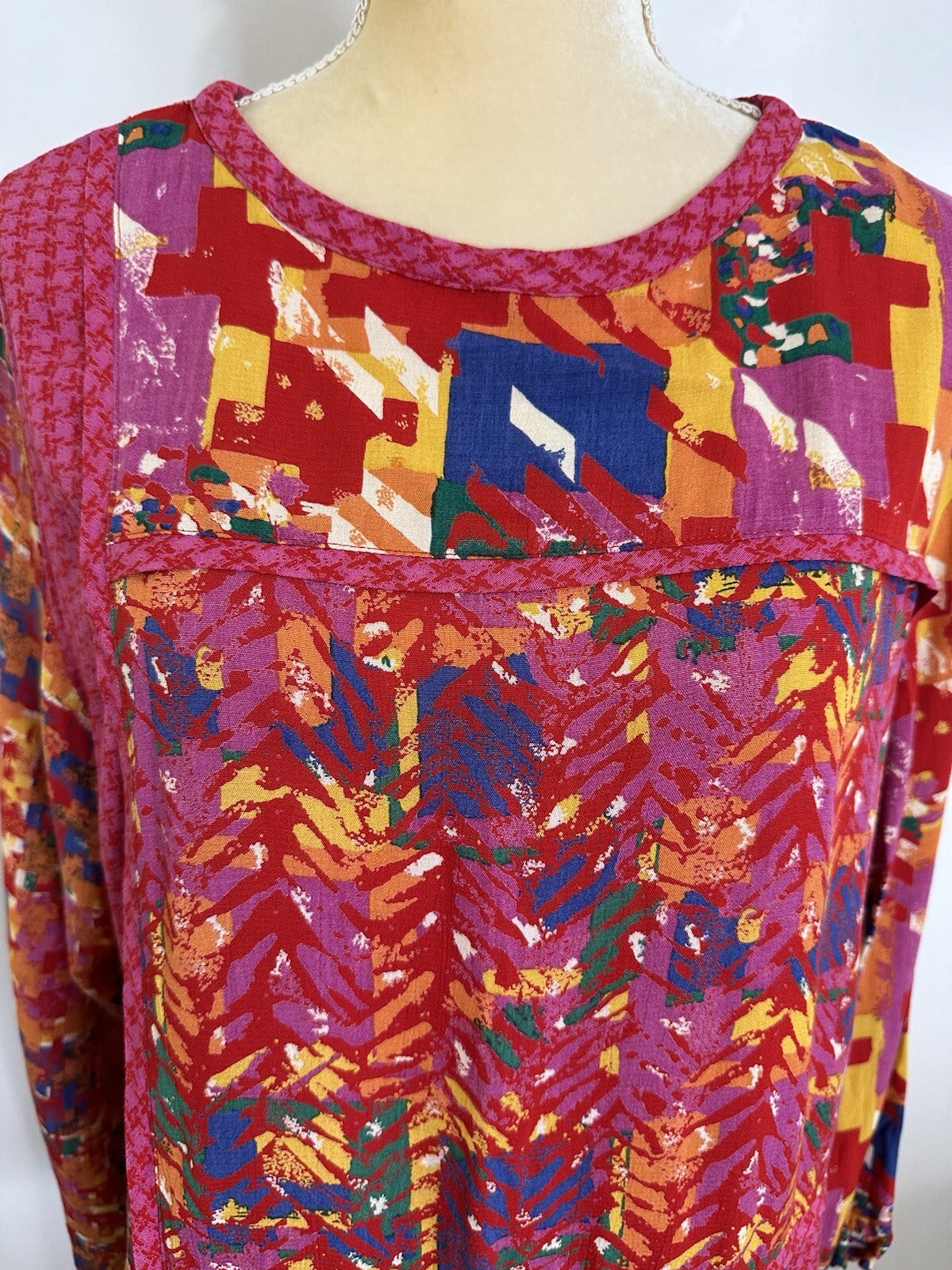 CAROLE LITTLE Vintage Multicolor Top Petite 80s Blouse Red Pink