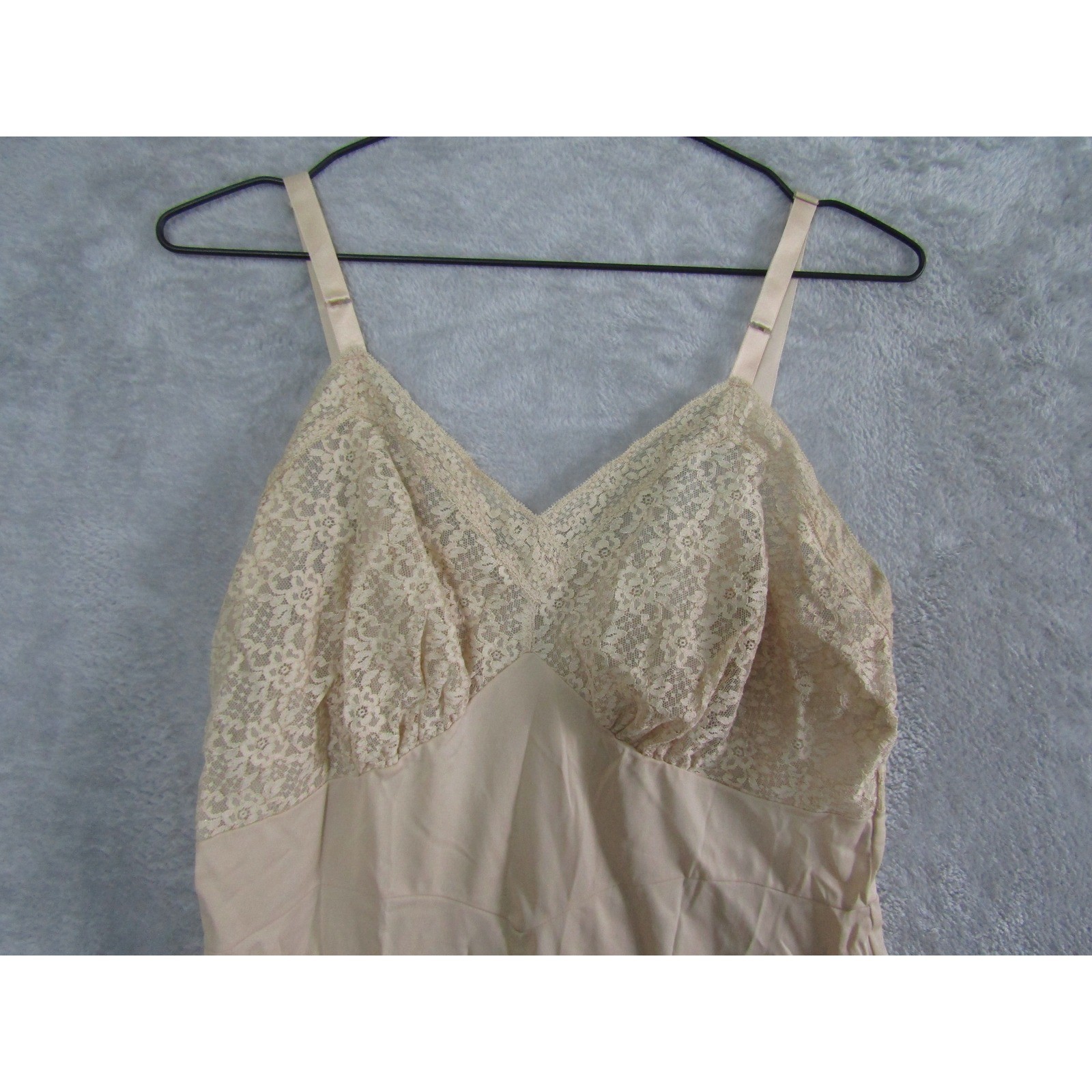 Vintage Beige Lace Trim Full Slip Dress Pleated Ruffle Hem Adjustable Straps