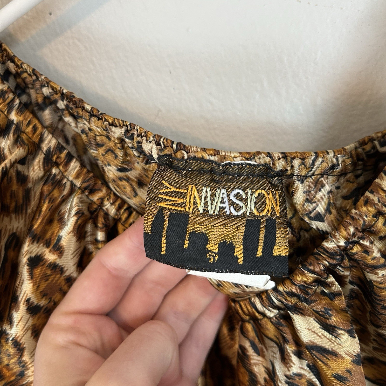Vintage 60s Leopard Sateen Capri Balloon Pant Jumpsuit Sz XL Ruffe Neck Animal
