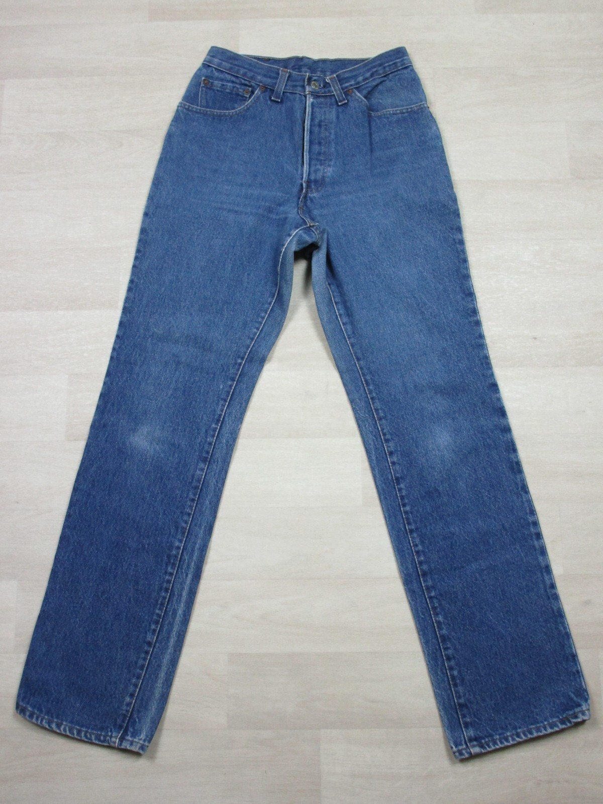 Vintage 1970’s LEVI’S 26501 501 25.5 X 31.5 DENIM JEANS USA Woman’s Button Fly