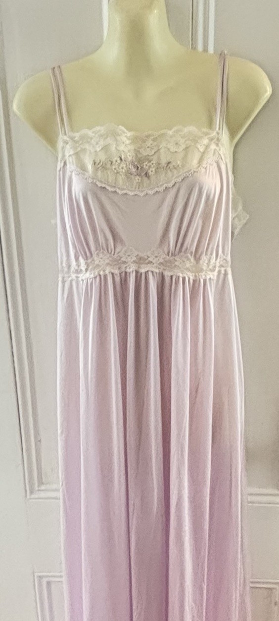 Vintage Lorraine Nightgown M Womens Lace Trim Spaghetti Strap Nylon USA Fits S/M
