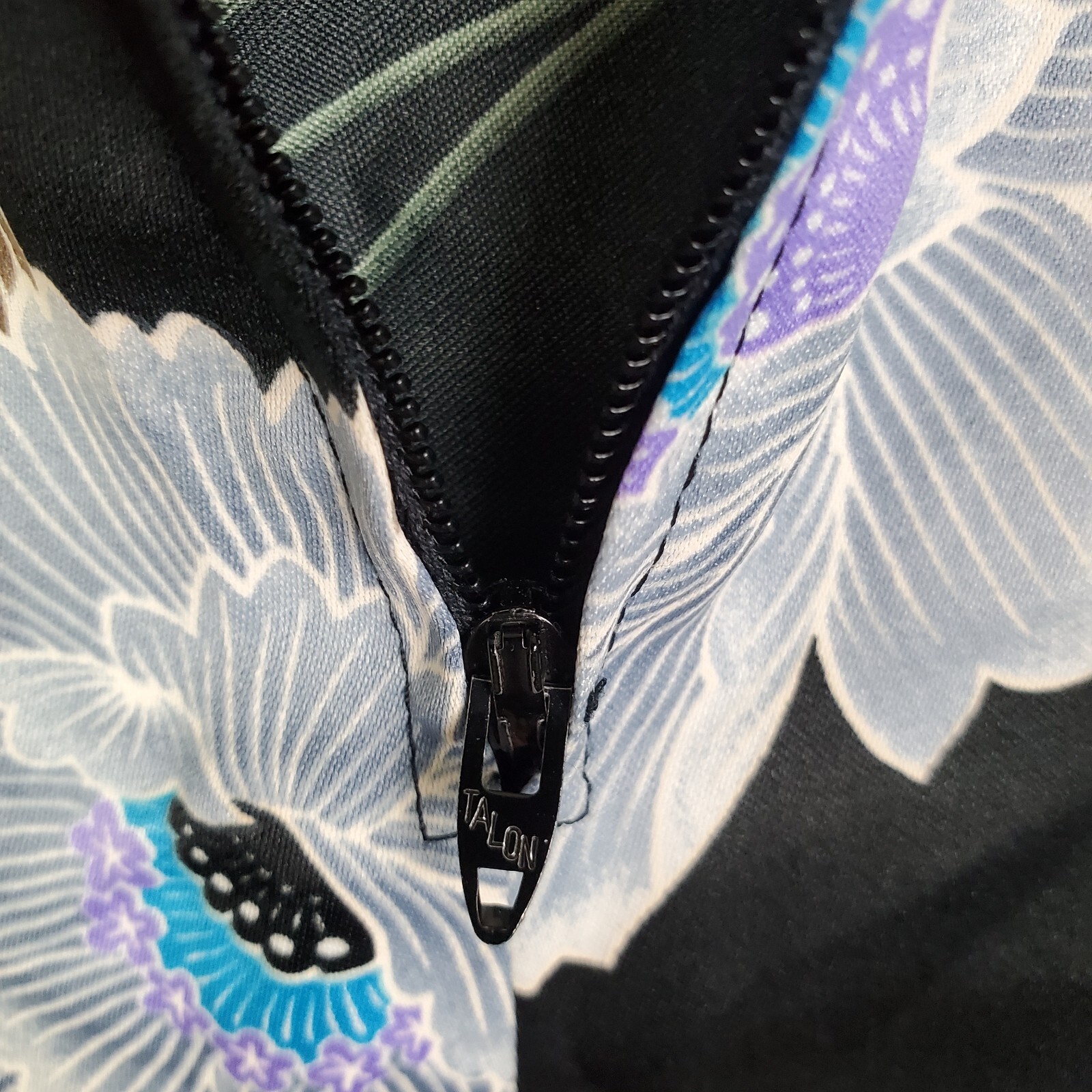Vtg 60s Nani of Hawaii Dress Sz S M Kimono Shift Floral Vneck Frog Button Satin