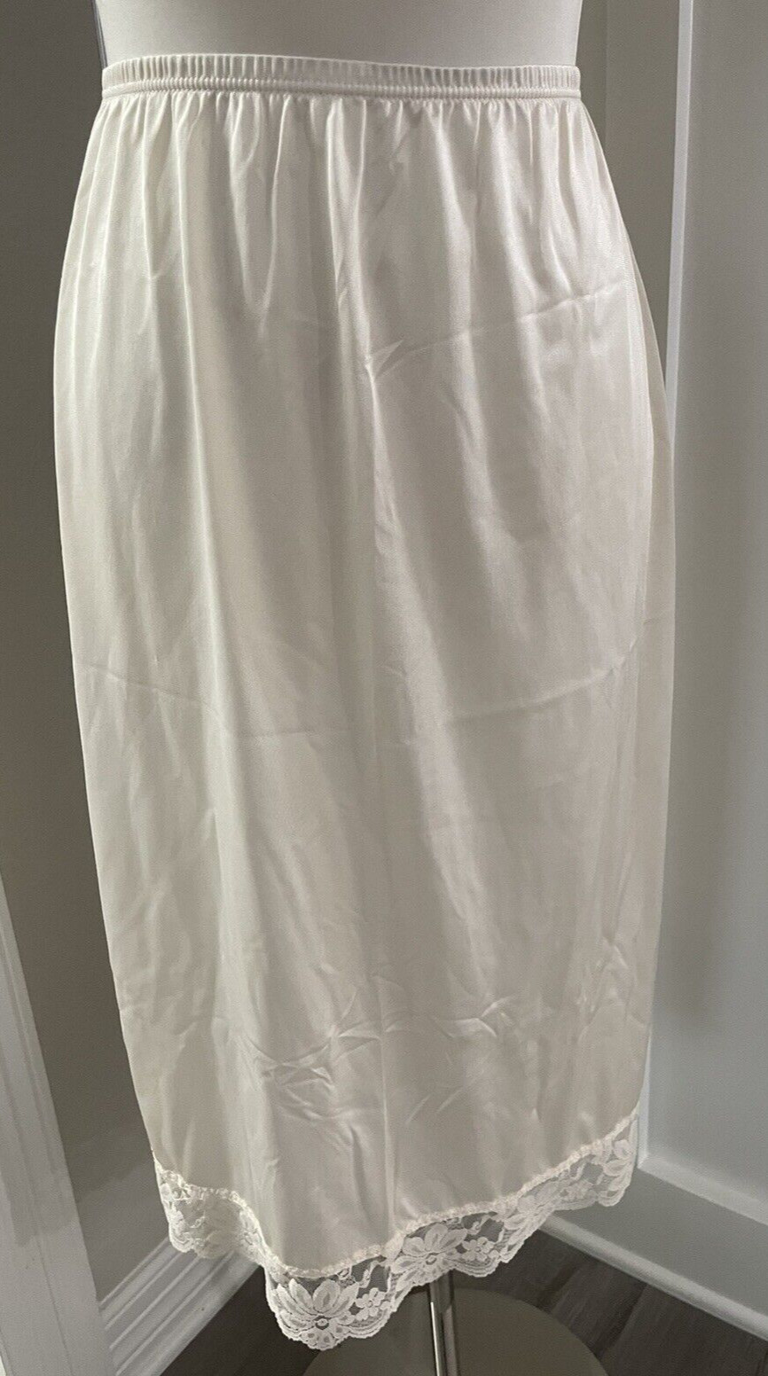 Lorraine Half Slip Beige Small Soft Blush Nylon Vintage 2″ Lace Hem