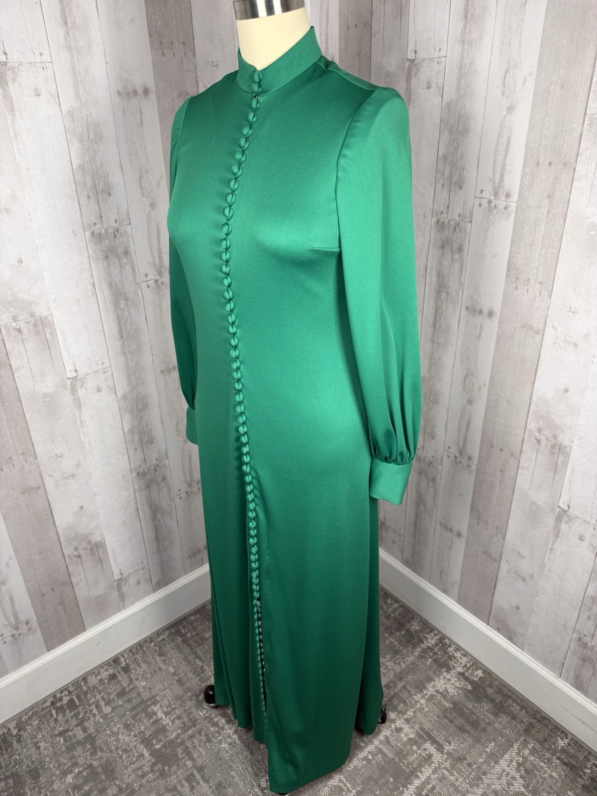Vintage 1970s MOD Emerald Green Maxi Gown Elegant Poly Retro Size L/12