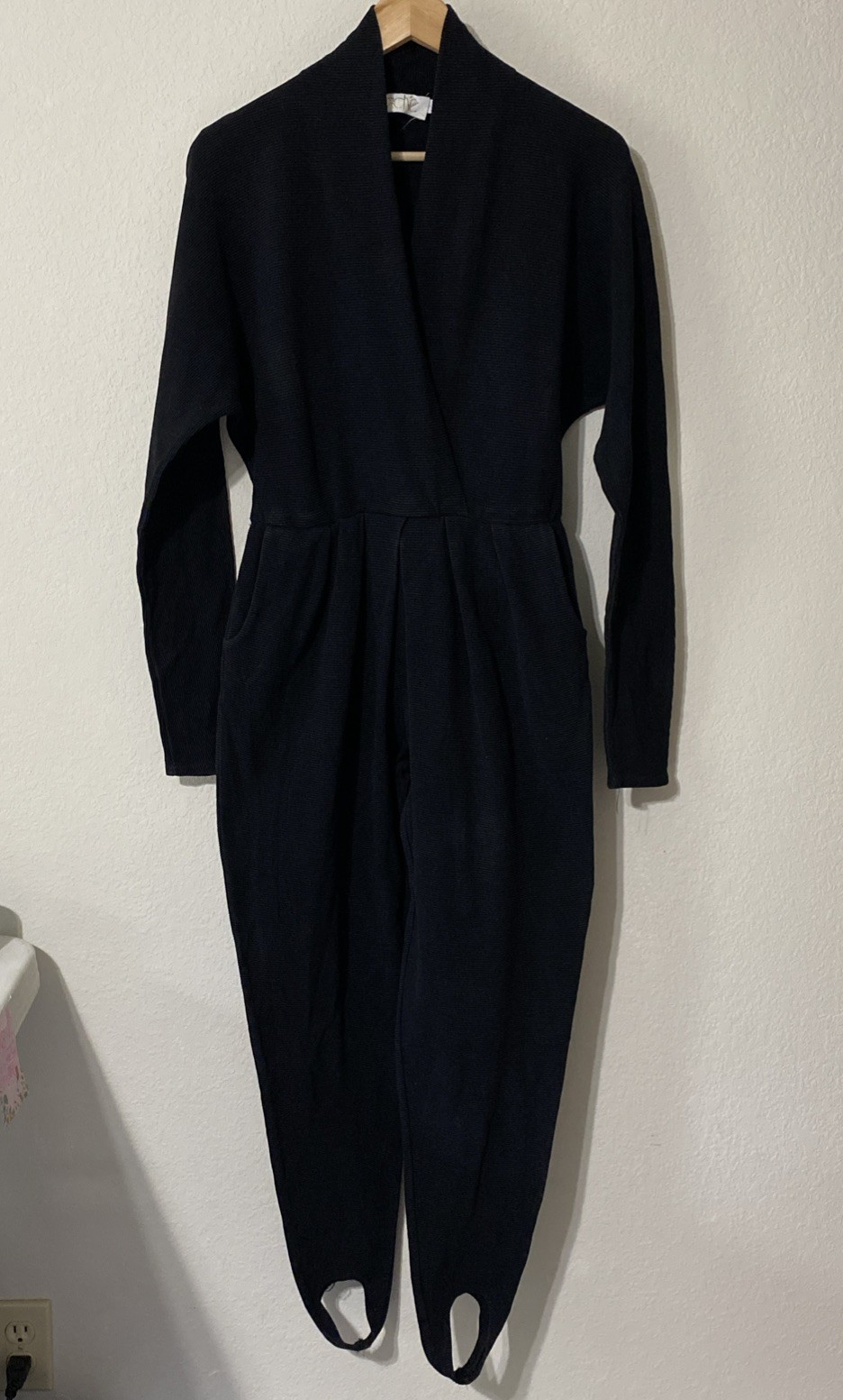 Cache VTG 80s Jumpsuit Sz M * Black Ribbed Knit Stirrups Stretch Pleated Vneck