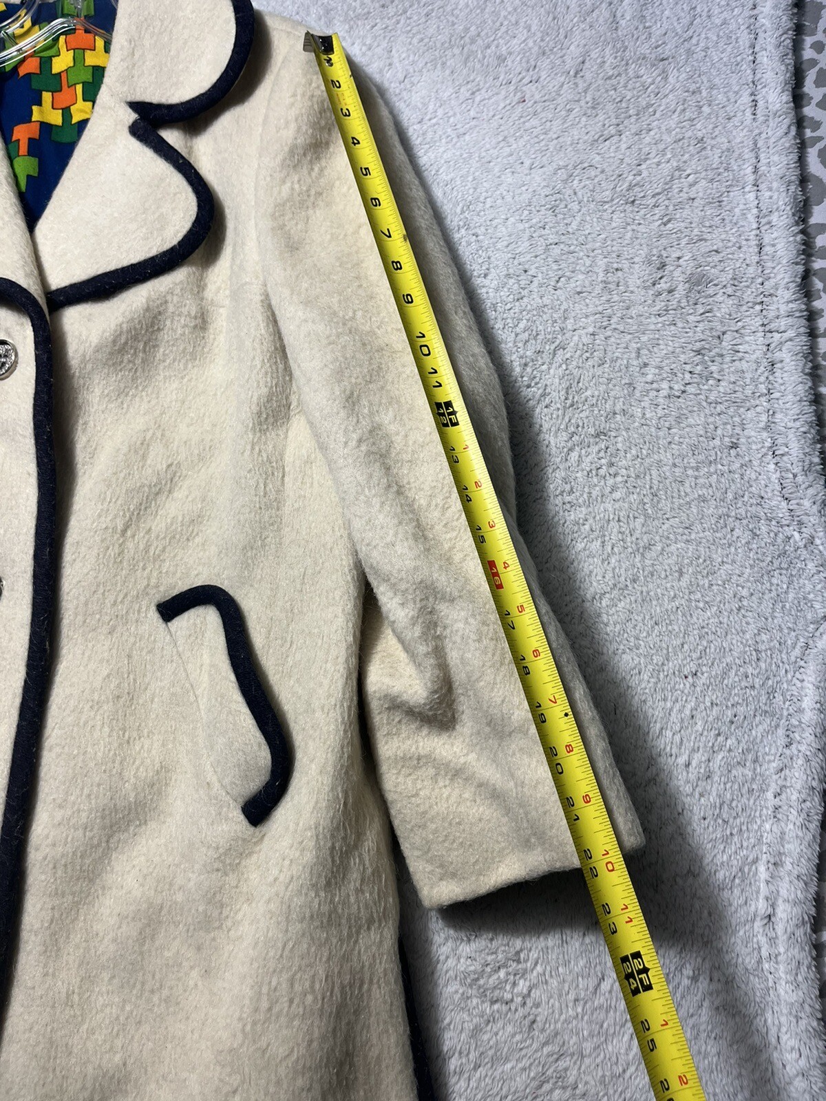 Vintage Pristine Lodenfrey 1842 Ivory Wool Outdoor Peacoat Australia Size 14.
