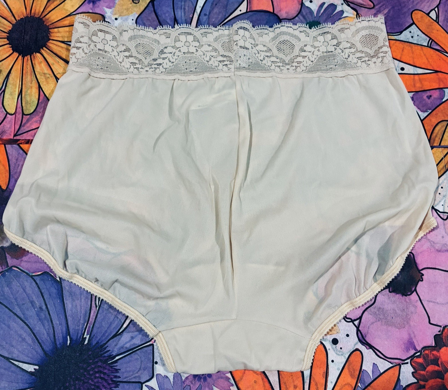 Vtg Fair Ivory Bali Skamp Full Cut Nylon Lace Panty 8