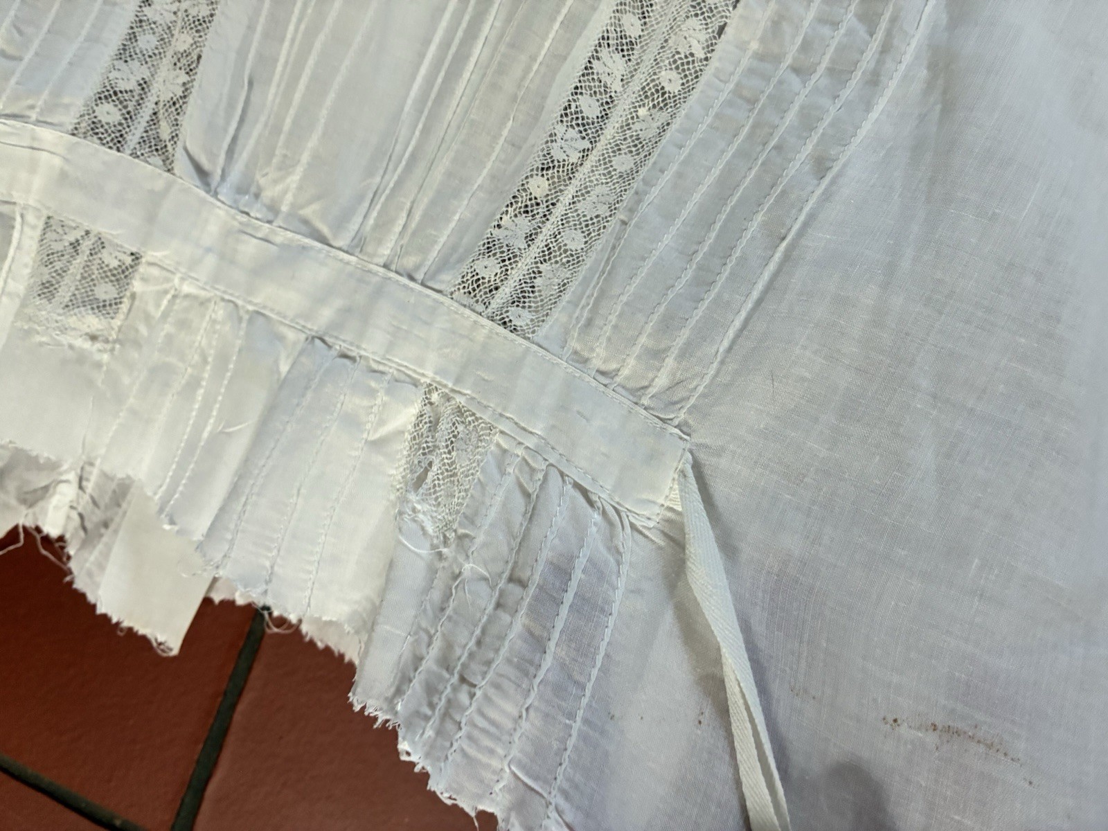 Vintage Handmade 40s White Pintuck Lace Button Up Blouse Top Size M