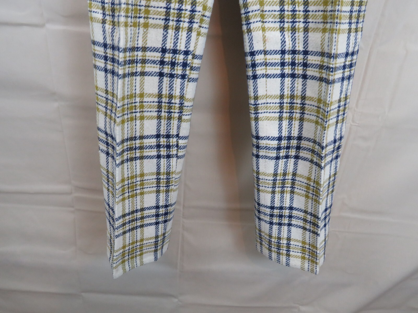 Vintage 1960-70’s ladies Girls Pants Plaid polyester size 9 24 waist 27
