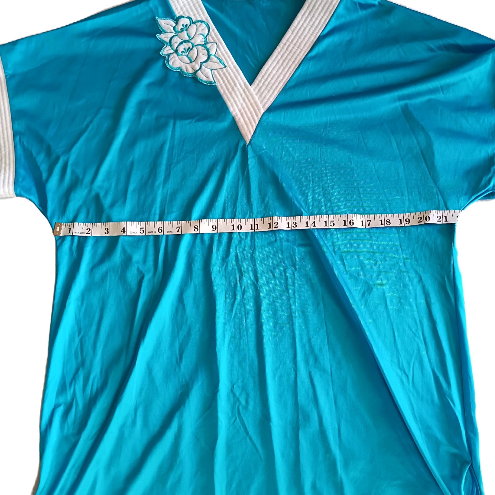 Vtg 70’s Turquoise Blue & White V-neck Short Nighty With Embroidered Flower