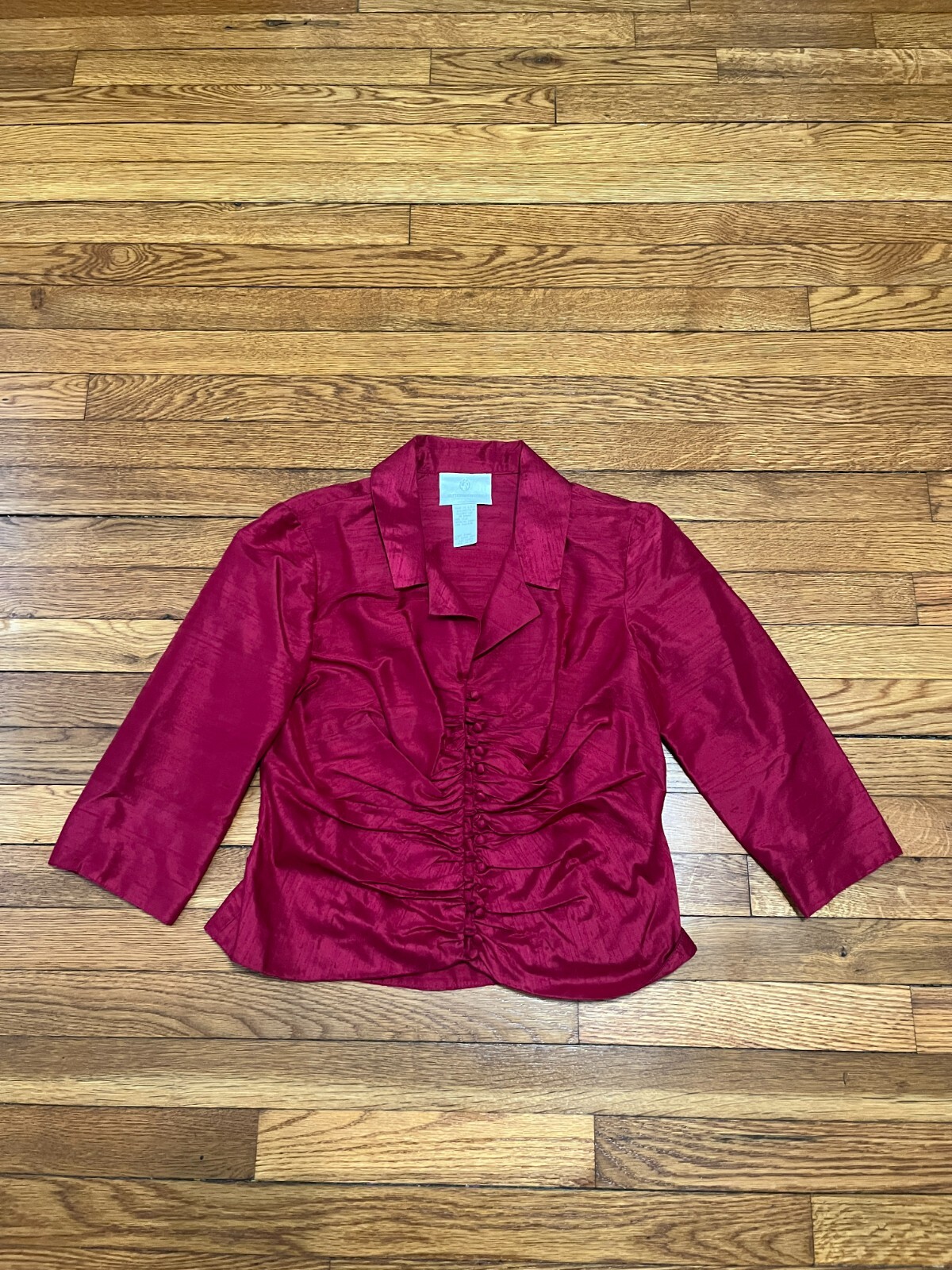 Vintage USA Watters & Watters Women’s 100% Silk Blouse Red Collared Button Front