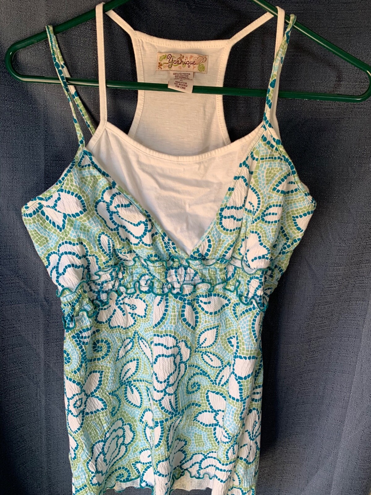 D05-Younique vintage Juniors Teal,Lt green,lt blue,white Top. SZ xl