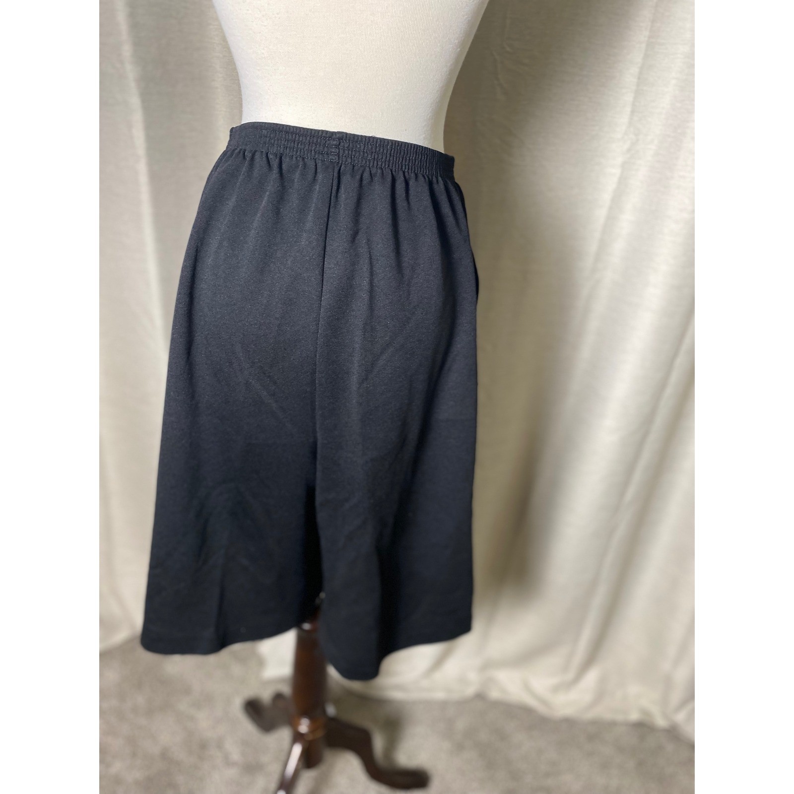 Vintage 70s Black High Waisted Culotte Shorts Elastic Waist Wide Leg Pockets