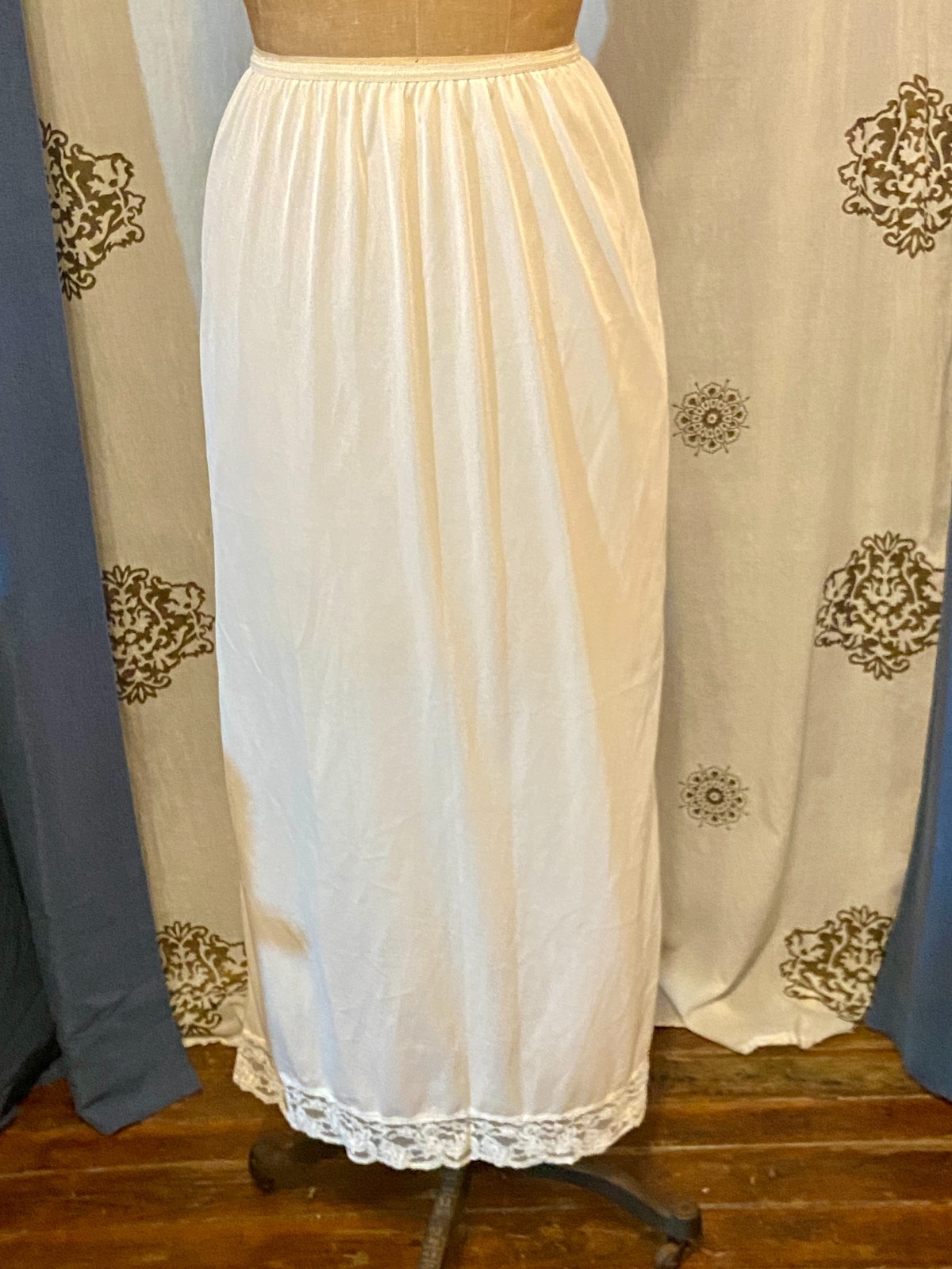vtg Formal Long Ivory Half Slip LACE Nylon Slit Up Front Cottagecore Coquette L